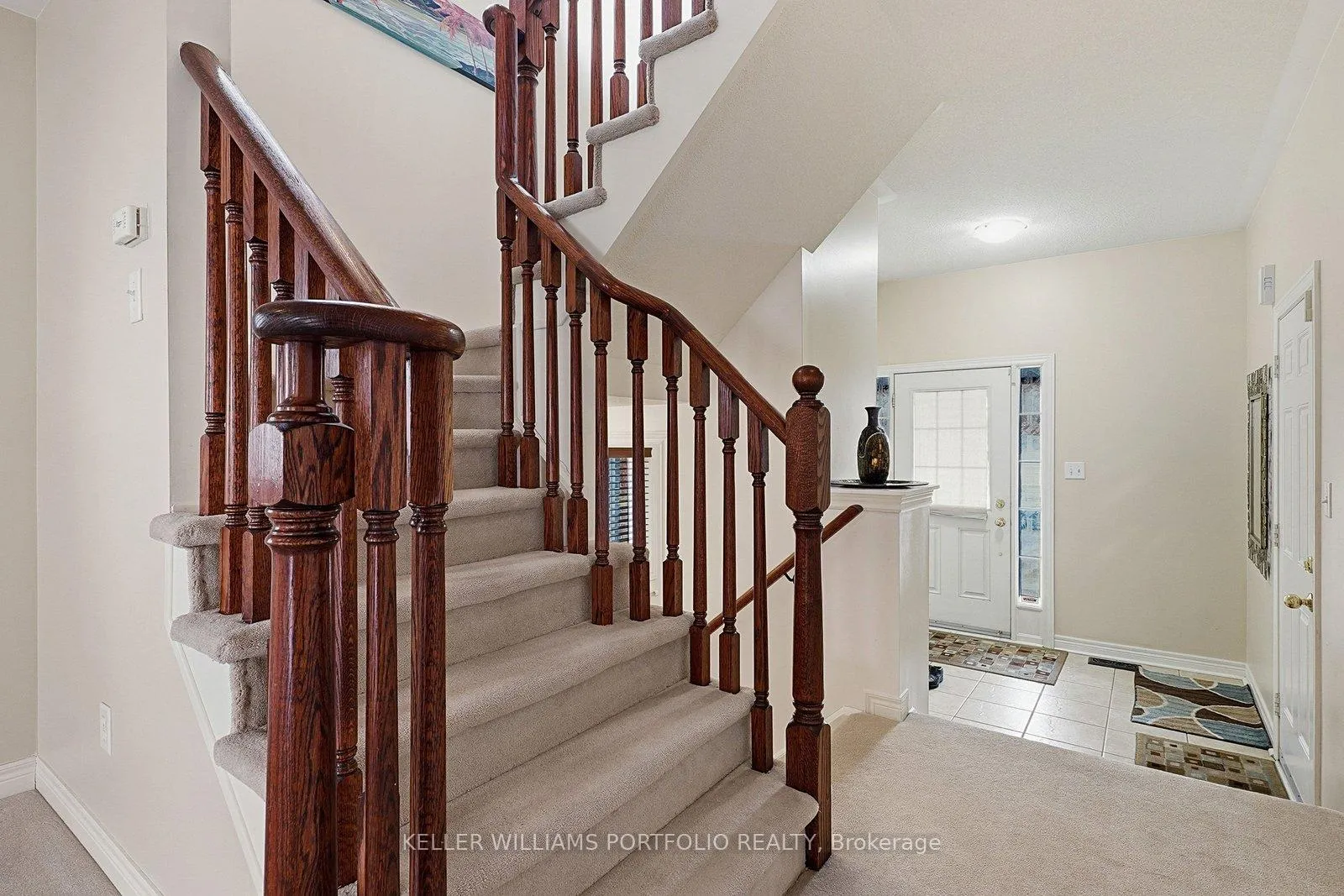 Photo 10 of 32 Warnford Circle, Ajax, Northeast Ajax — HOMEH