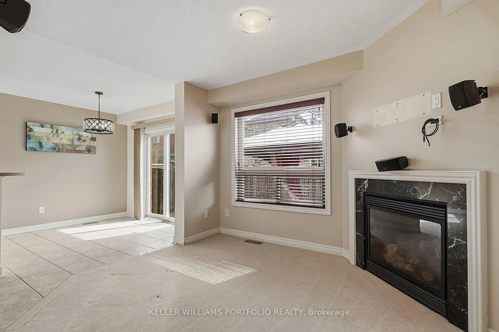 Photo 15 of 32 Warnford Circle, Ajax, Northeast Ajax — HOMEH
