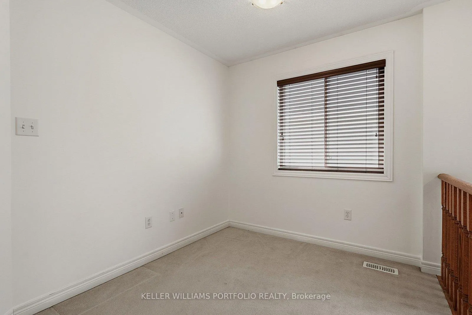 Photo 26 of 32 Warnford Circle, Ajax, Northeast Ajax — HOMEH
