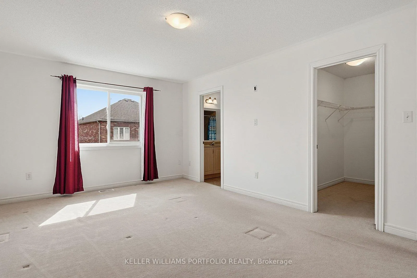 Photo 28 of 32 Warnford Circle, Ajax, Northeast Ajax — HOMEH