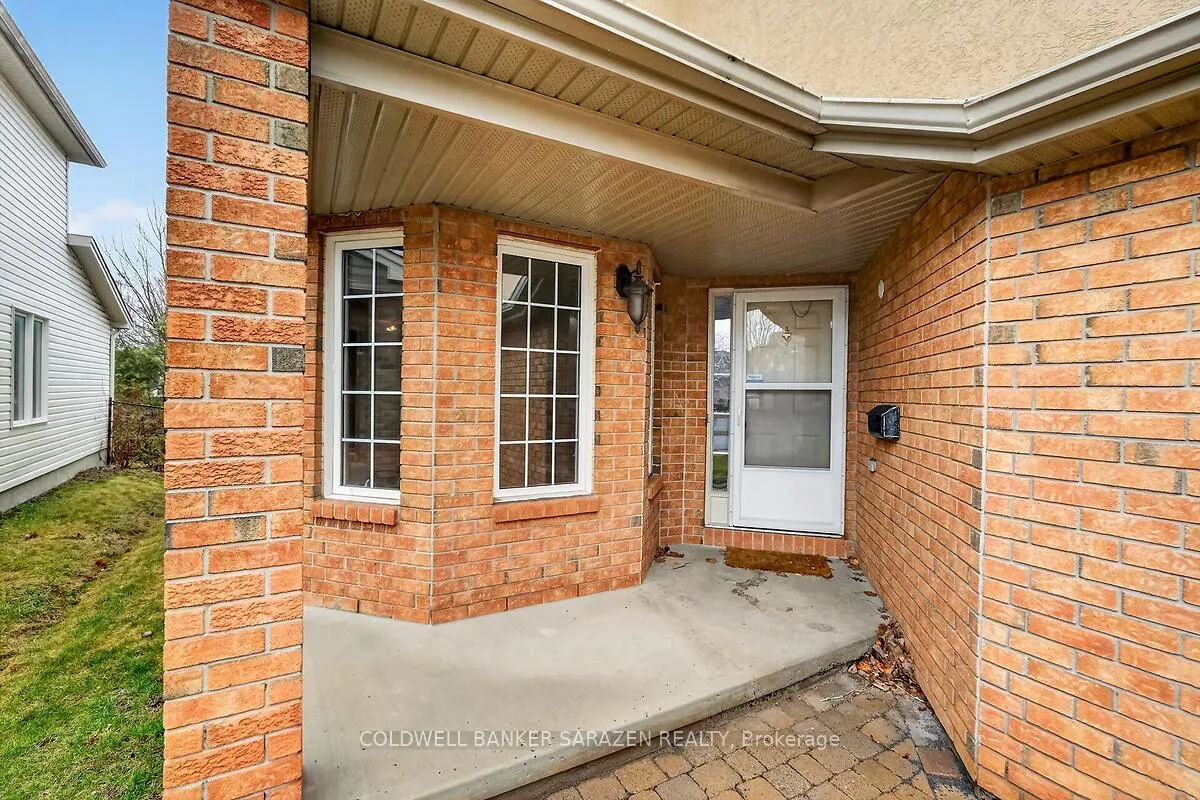 Photo 3 of 33 Rialto Way, Ottawa, Hunt Club Park/Greenboro — HOMEH