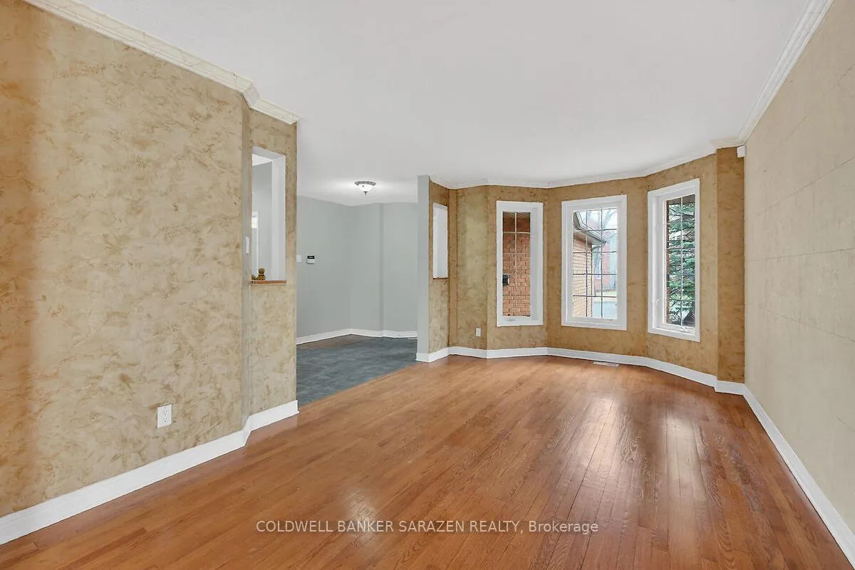 Photo 7 of 33 Rialto Way, Ottawa, Hunt Club Park/Greenboro — HOMEH