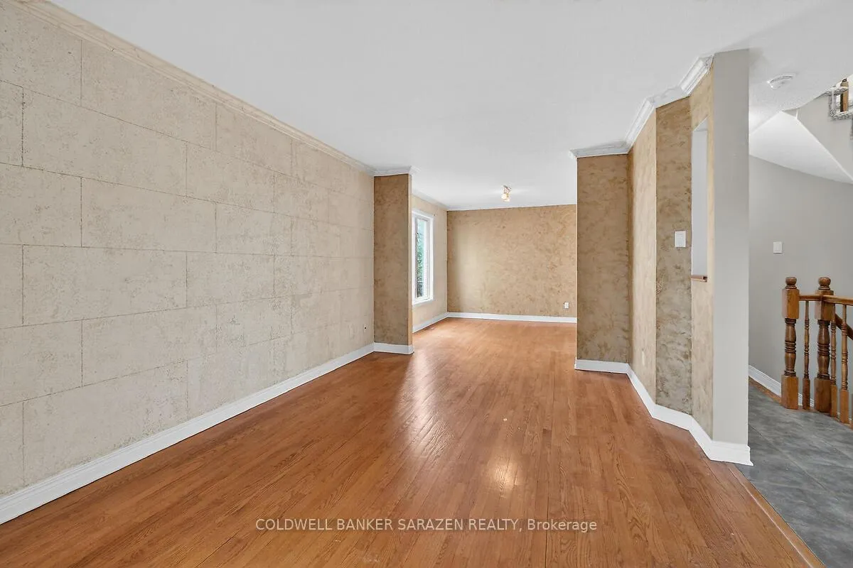 Photo 9 of 33 Rialto Way, Ottawa, Hunt Club Park/Greenboro — HOMEH