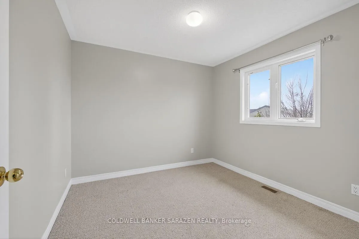 Photo 22 of 33 Rialto Way, Ottawa, Hunt Club Park/Greenboro — HOMEH