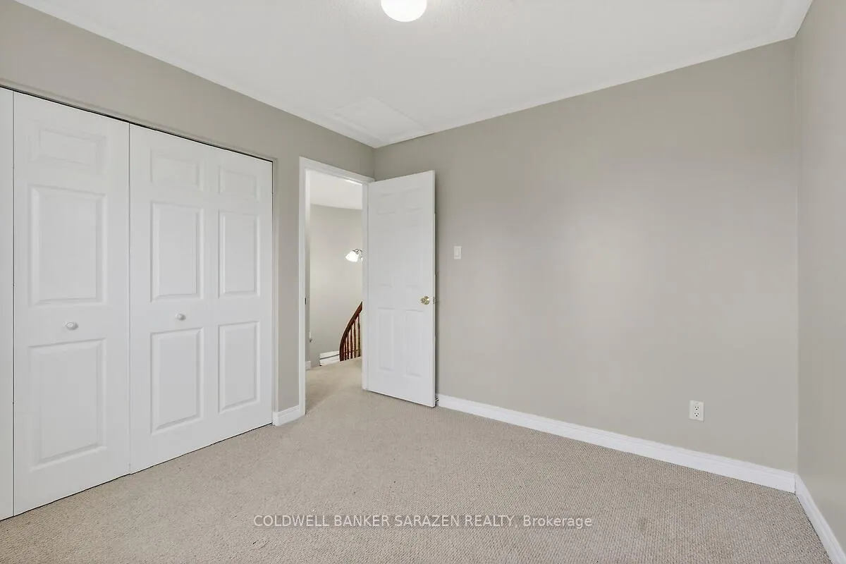 Photo 23 of 33 Rialto Way, Ottawa, Hunt Club Park/Greenboro — HOMEH