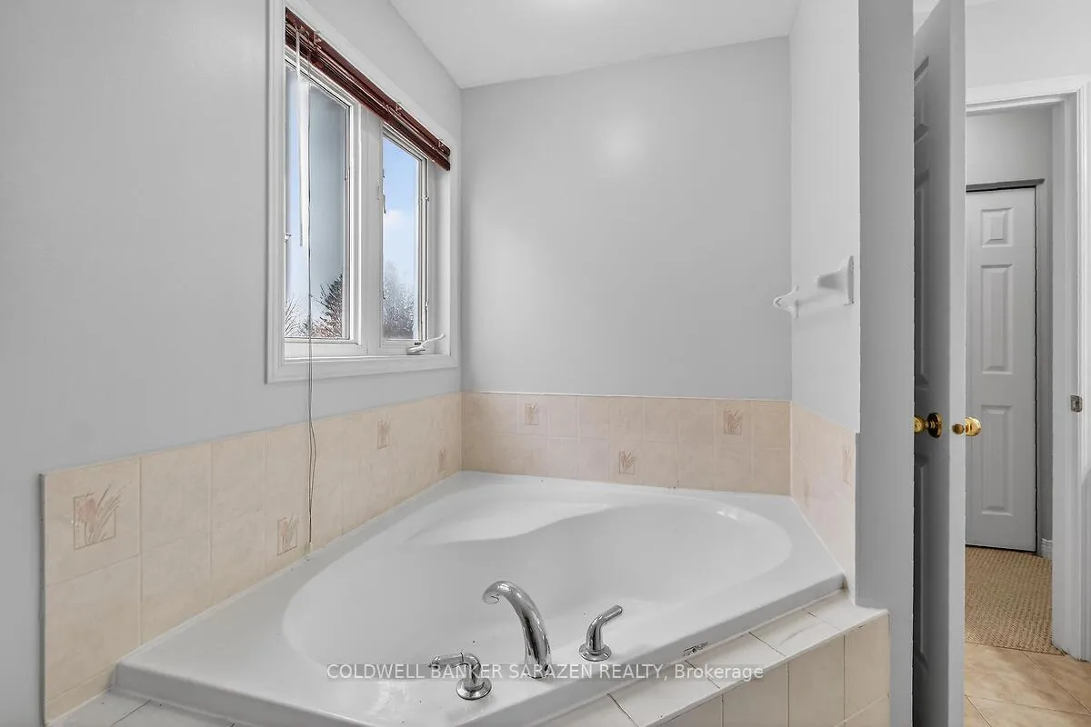 Photo 37 of 33 Rialto Way, Ottawa, Hunt Club Park/Greenboro — HOMEH