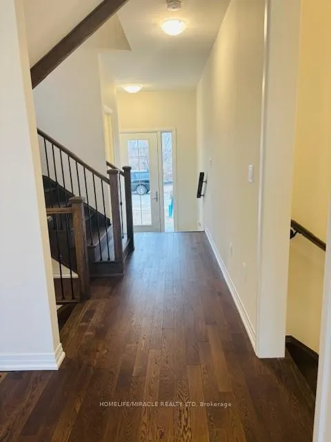 Photo 2 of 21 Fieldfare Road, Brampton, Credit Valley — HOMEH