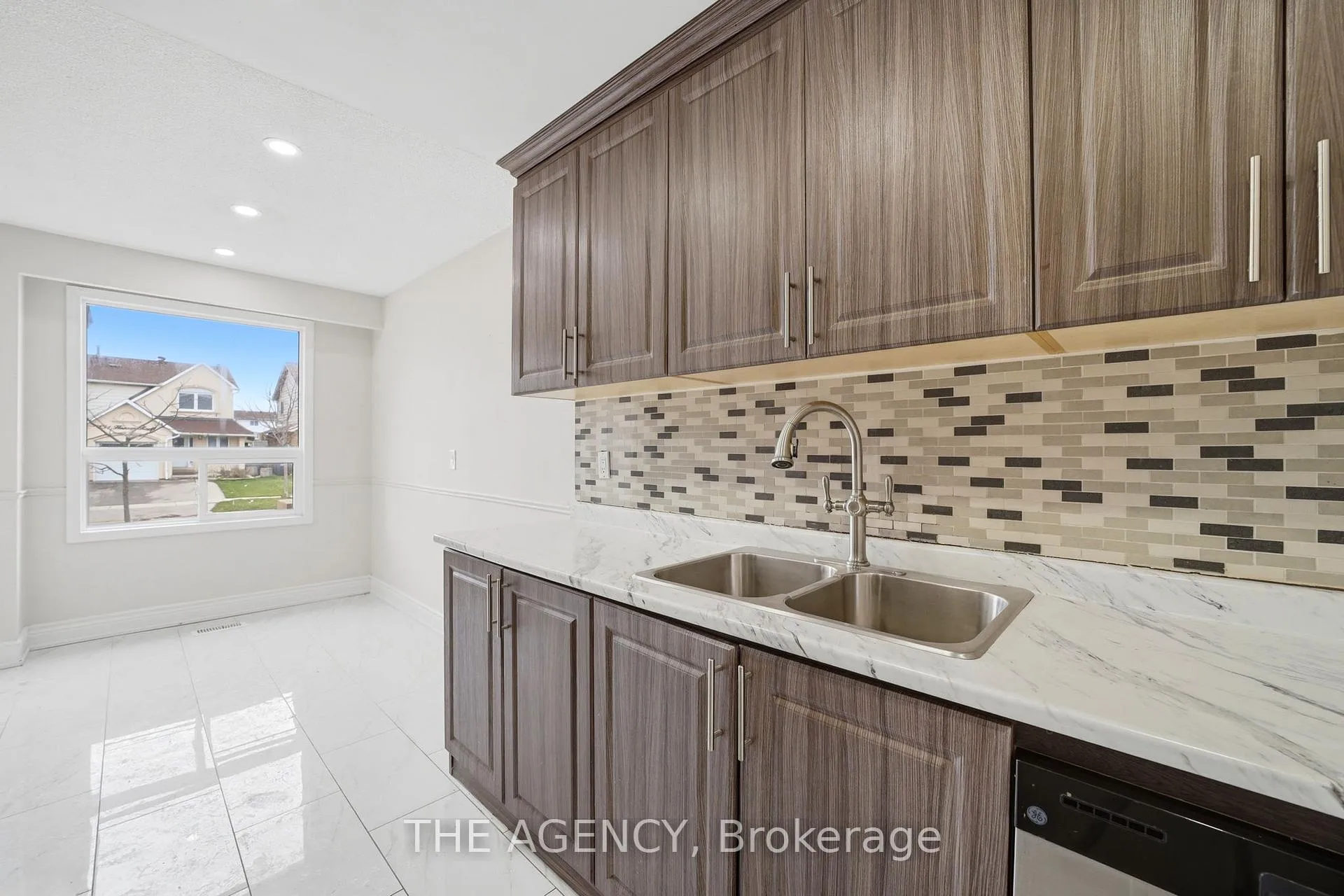 Photo 13 of 416 Hansen Road N, Brampton, Madoc — HOMEH