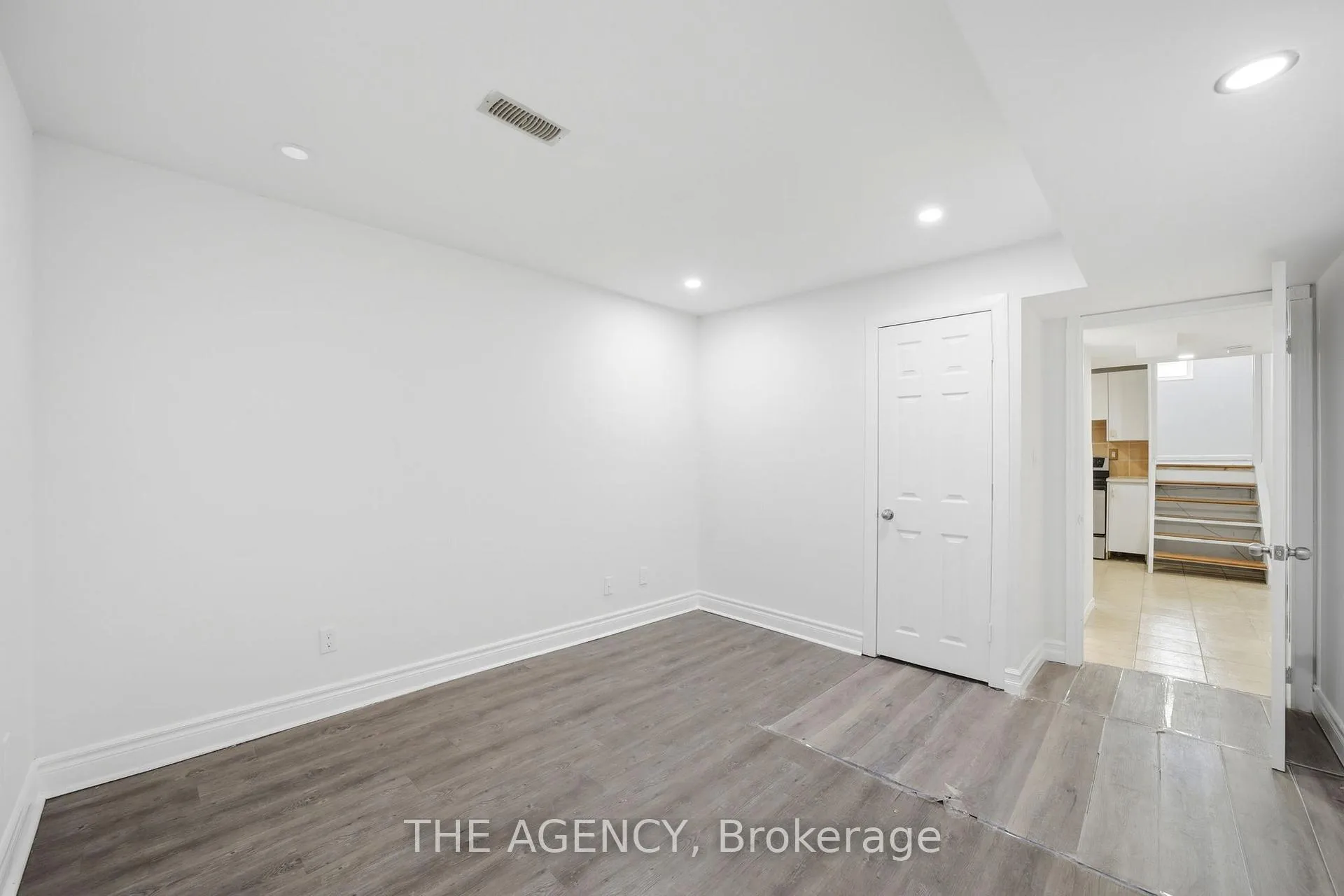Photo 30 of 416 Hansen Road N, Brampton, Madoc — HOMEH
