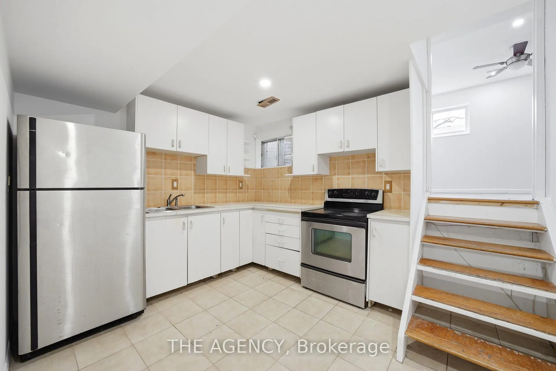 Photo 31 of 416 Hansen Road N, Brampton, Madoc — HOMEH