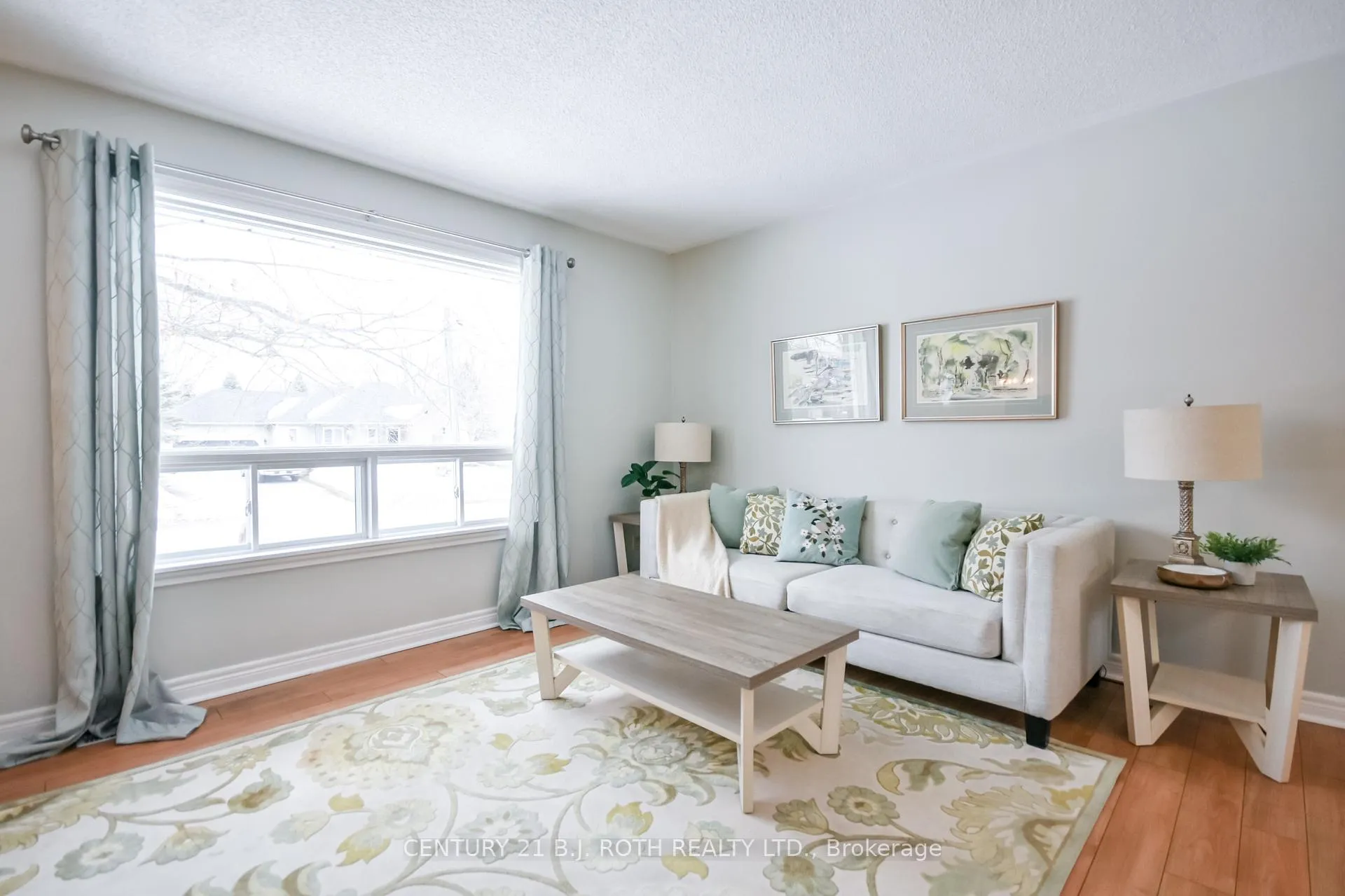 Photo 3 of 3861 East Street, Innisfil, Rural Innisfil — HOMEH