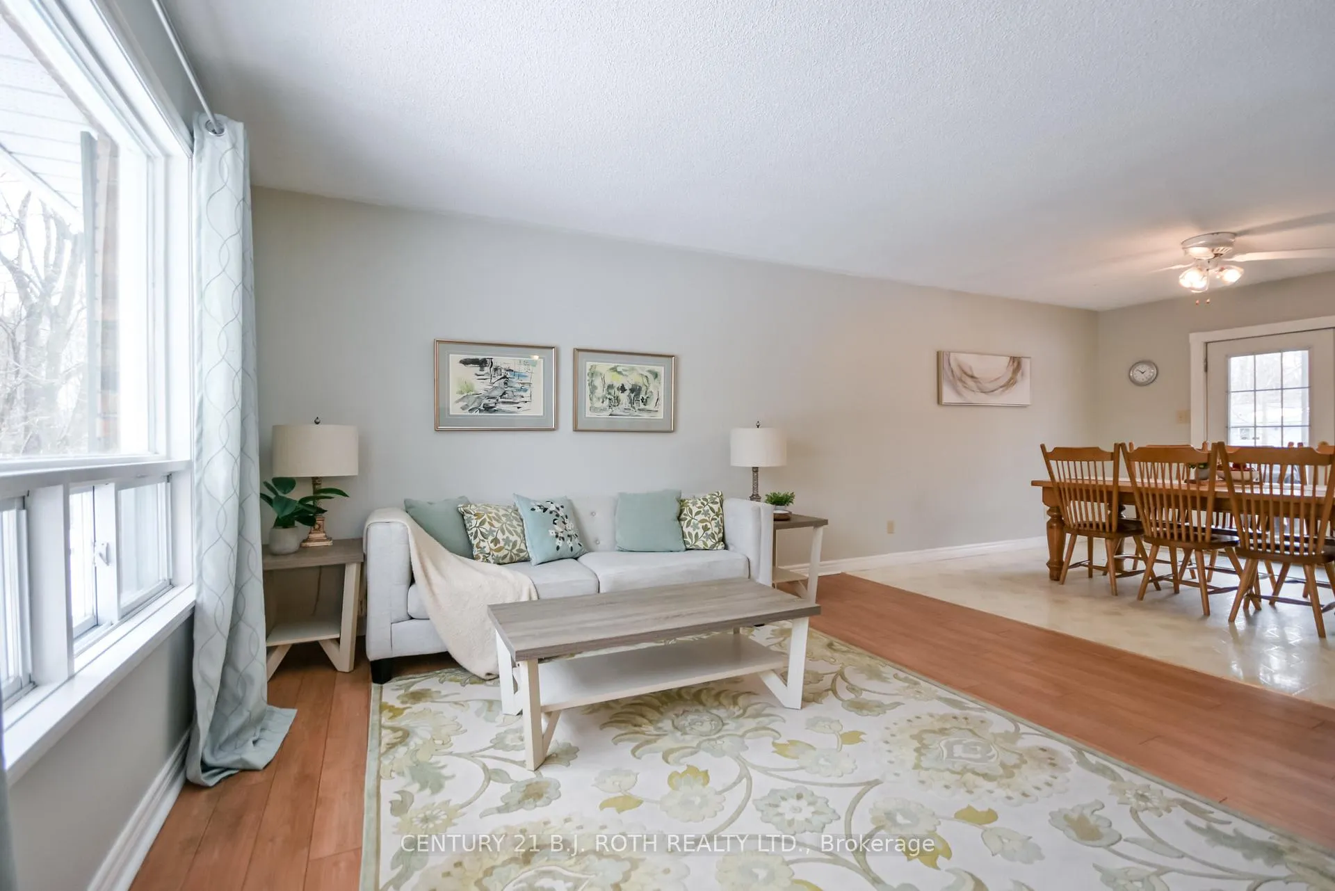 Photo 5 of 3861 East Street, Innisfil, Rural Innisfil — HOMEH