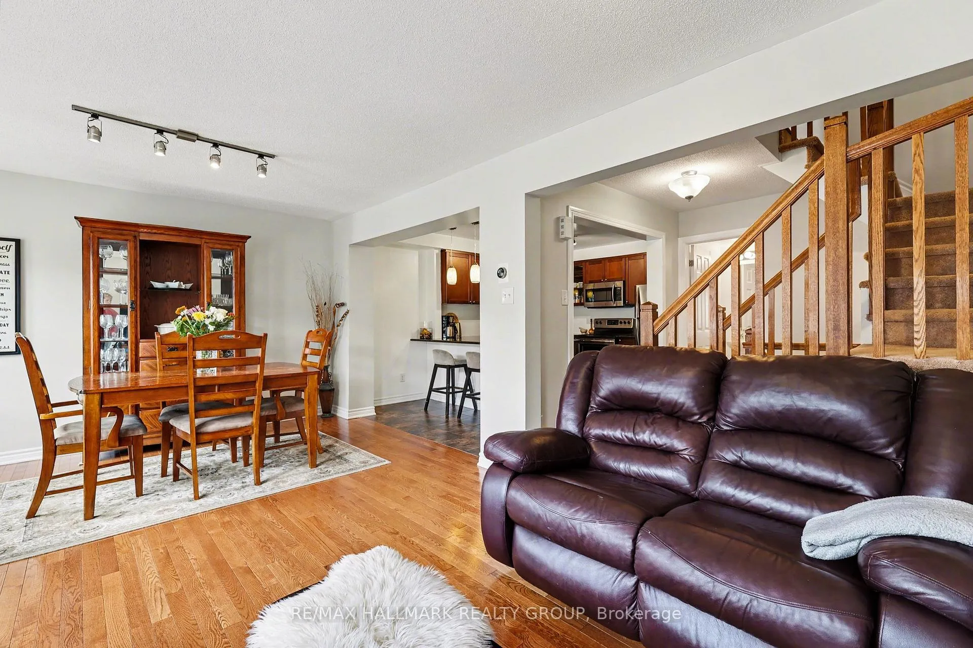 Photo 11 of 2516 Nutgrove Avenue, Ottawa, Barrhaven - Half Moon Bay — HOMEH