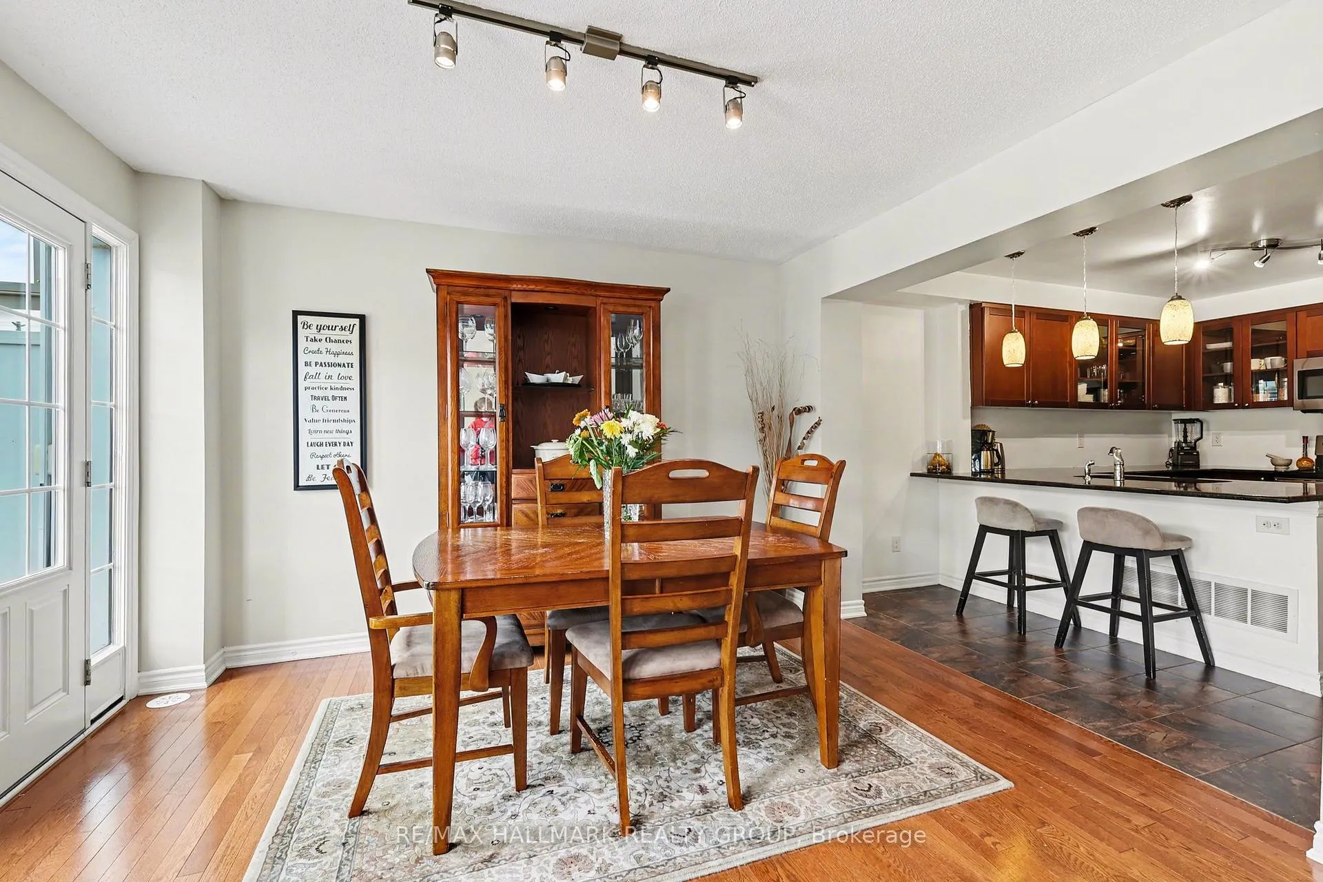 Photo 17 of 2516 Nutgrove Avenue, Ottawa, Barrhaven - Half Moon Bay — HOMEH
