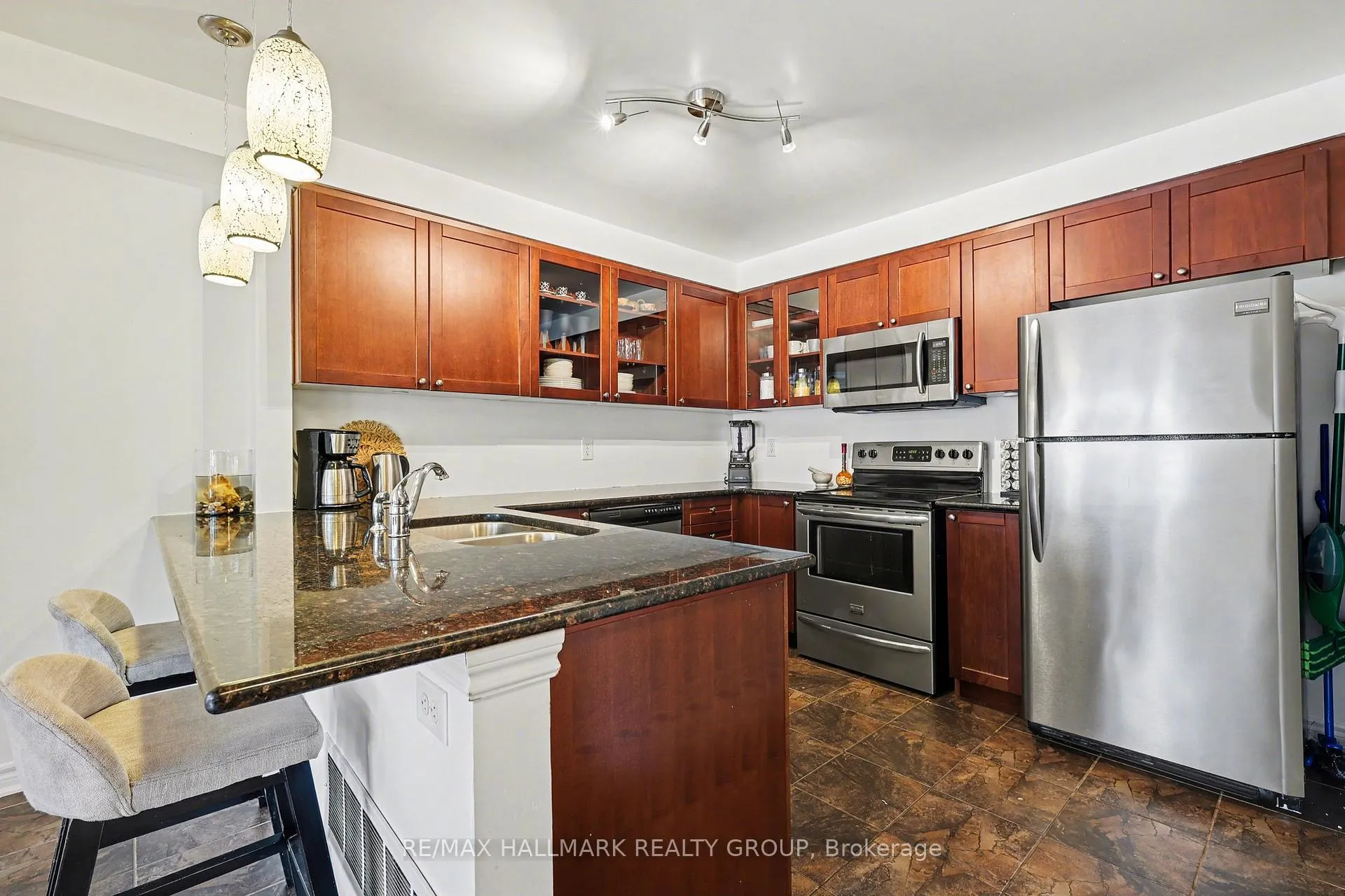 Photo 19 of 2516 Nutgrove Avenue, Ottawa, Barrhaven - Half Moon Bay — HOMEH