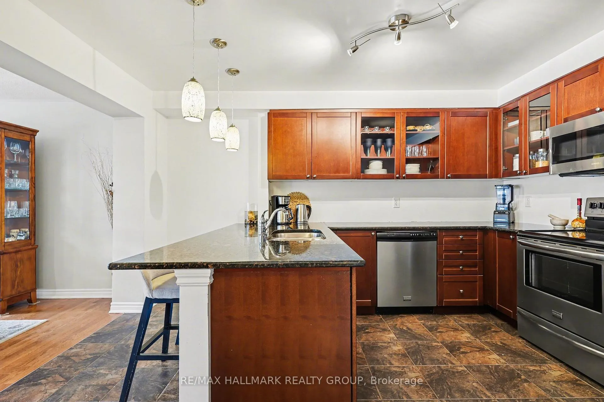 Photo 20 of 2516 Nutgrove Avenue, Ottawa, Barrhaven - Half Moon Bay — HOMEH
