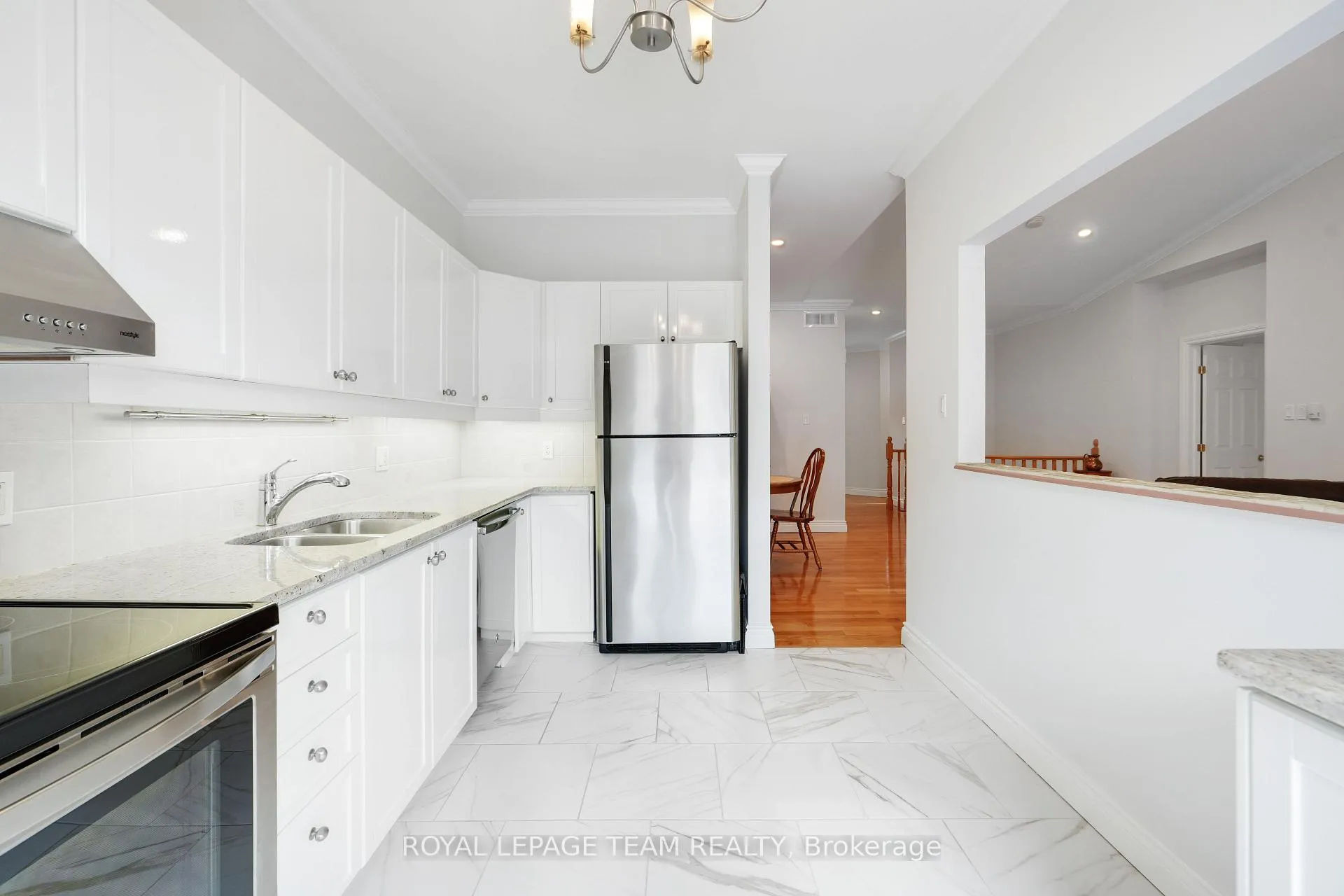 Photo 27 of 114 Bartlett Private, Ottawa, Hunt Club/Western Community — HOMEH