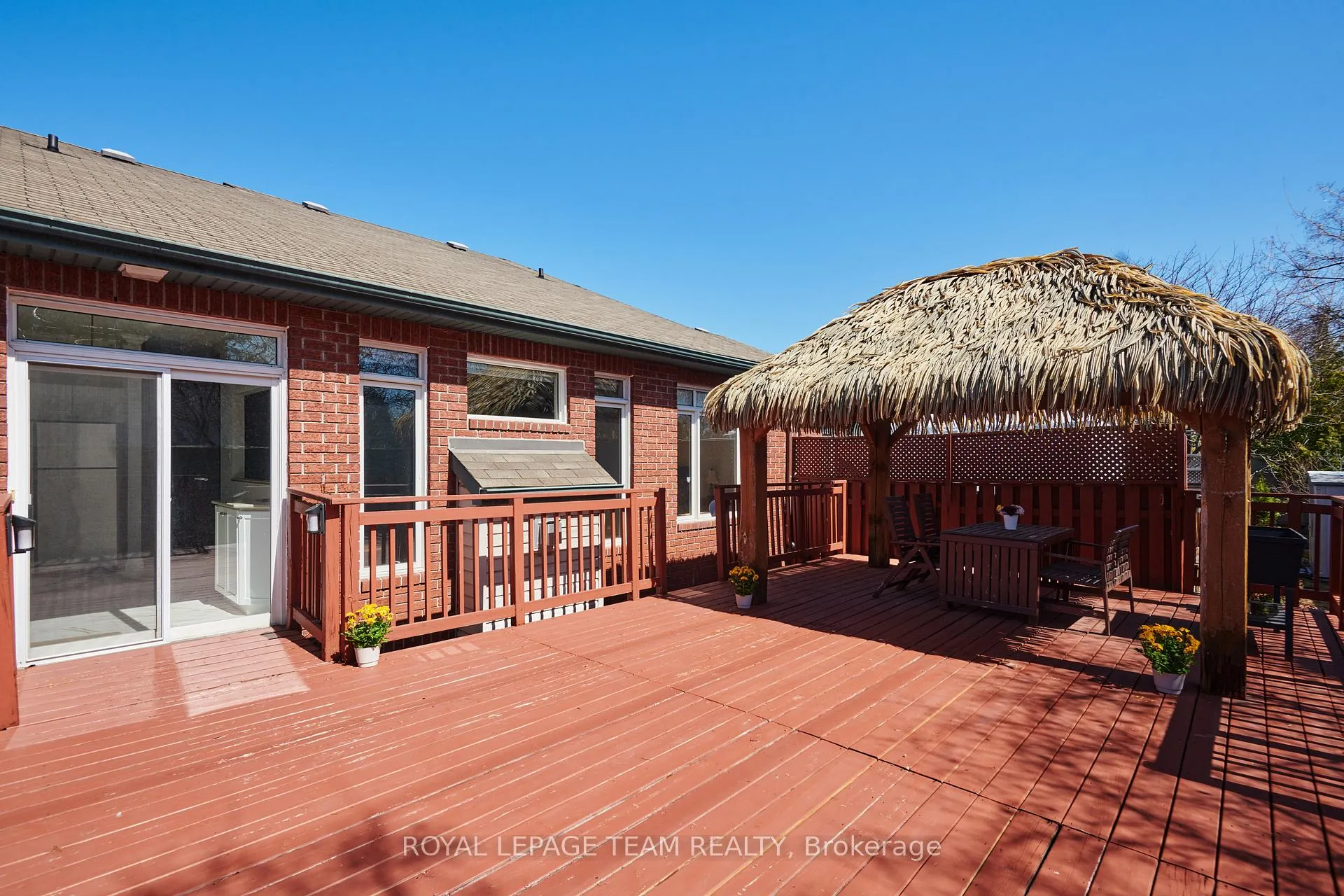 Photo 40 of 114 Bartlett Private, Ottawa, Hunt Club/Western Community — HOMEH