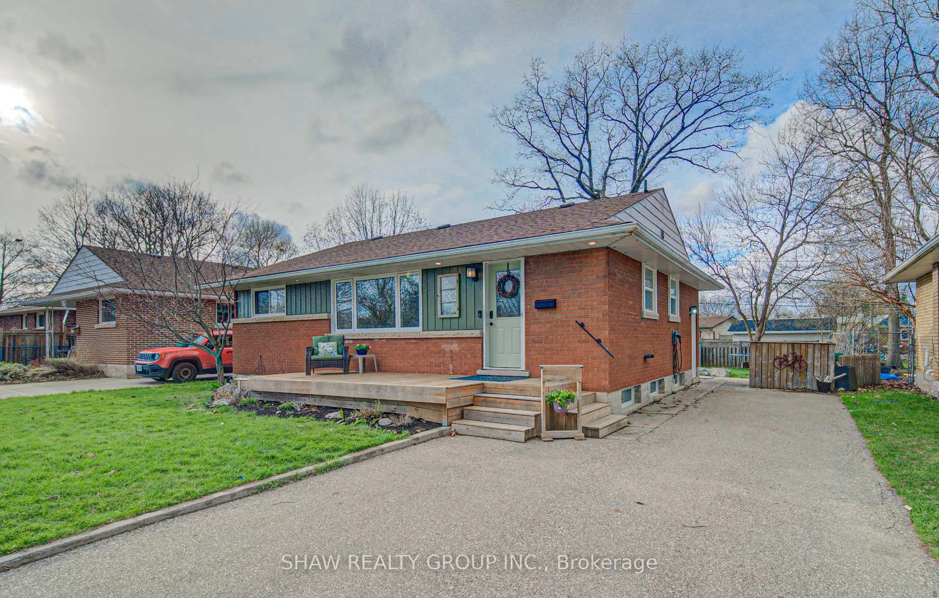 Photo 2 of 32 Ravine Drive, Cambridge — HOMEH
