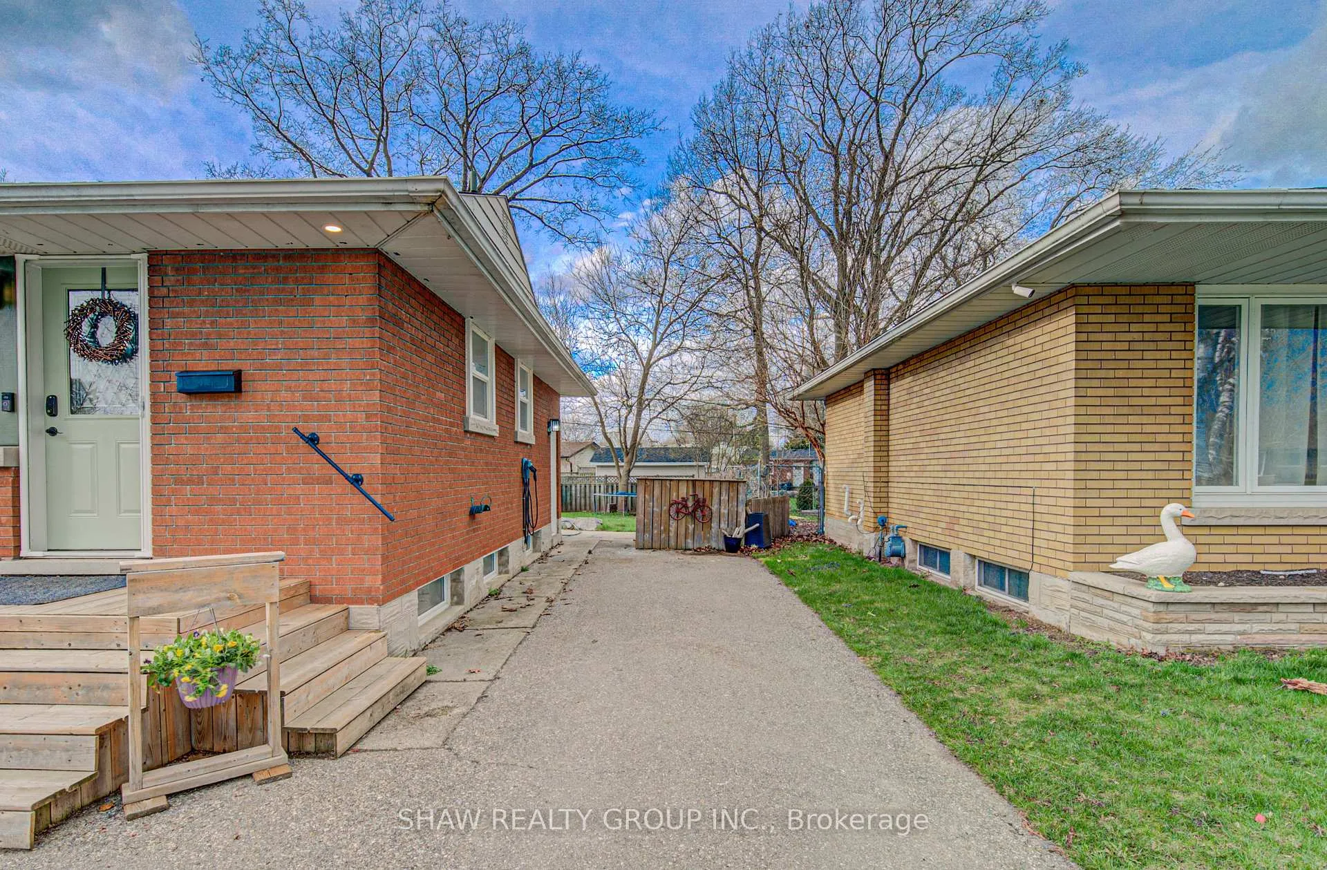 Photo 4 of 32 Ravine Drive, Cambridge — HOMEH