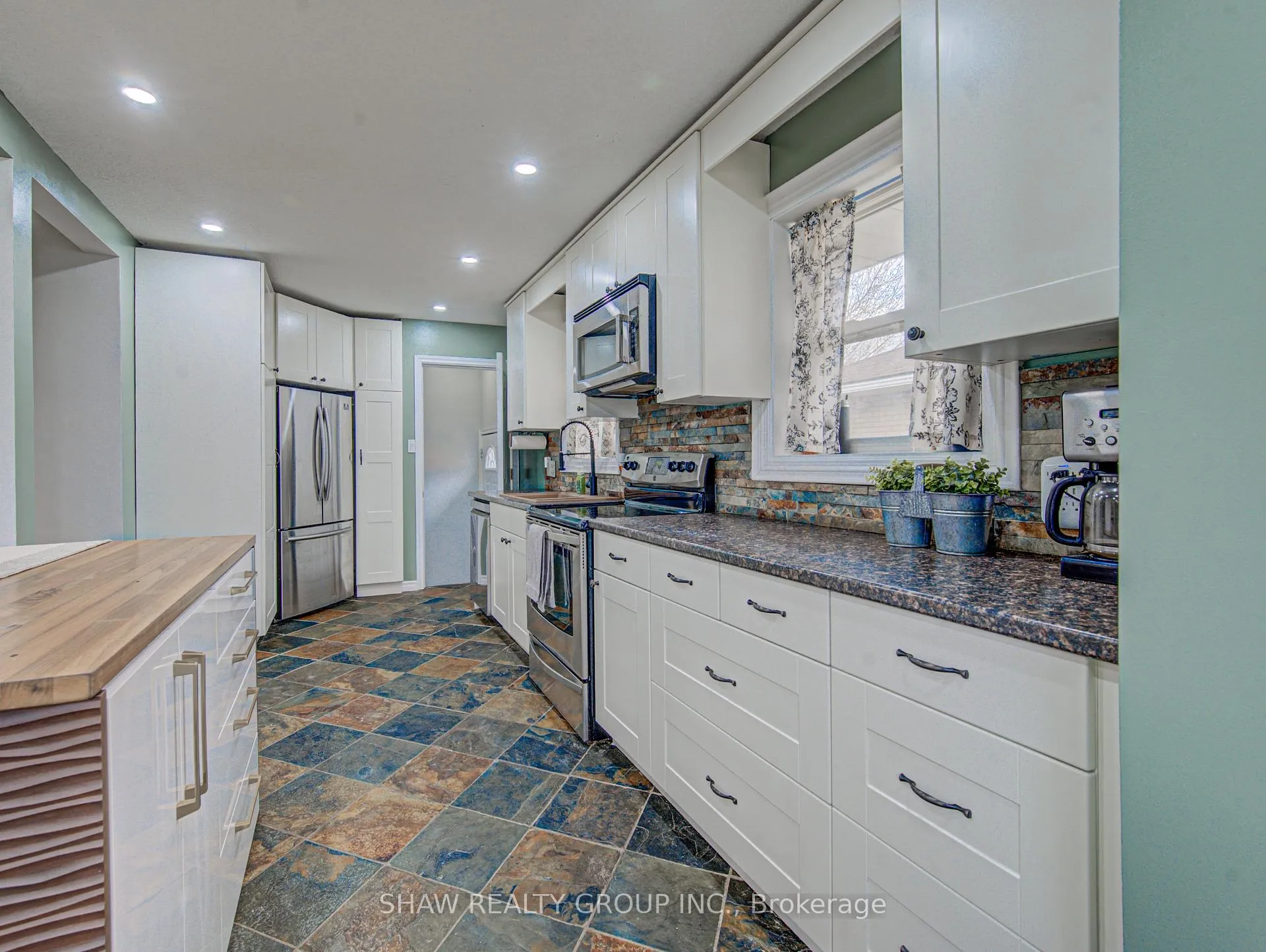 Photo 7 of 32 Ravine Drive, Cambridge — HOMEH