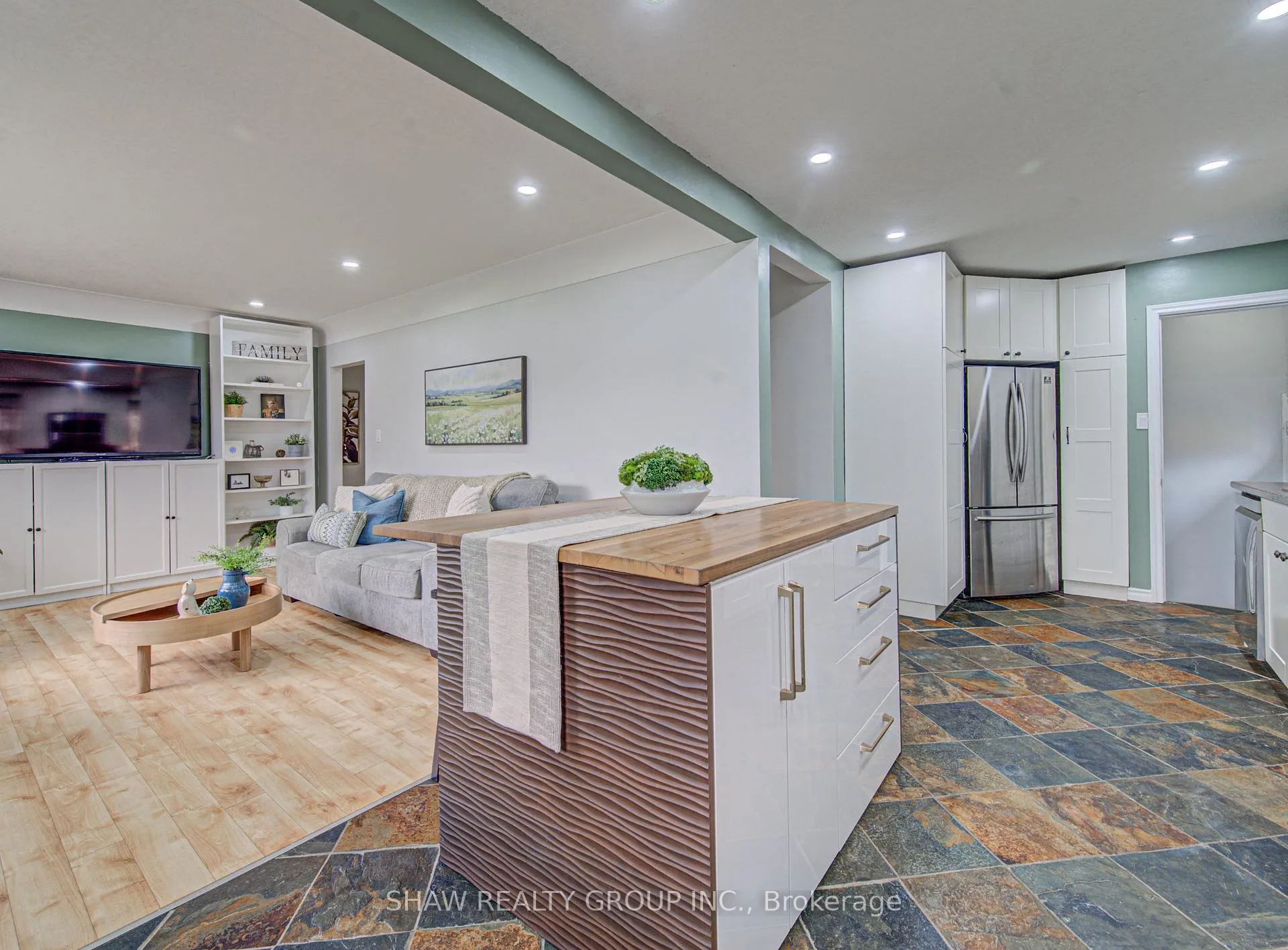 Photo 9 of 32 Ravine Drive, Cambridge — HOMEH