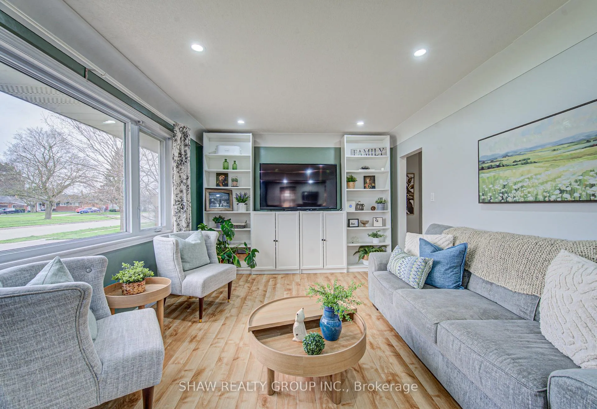 Photo 17 of 32 Ravine Drive, Cambridge — HOMEH