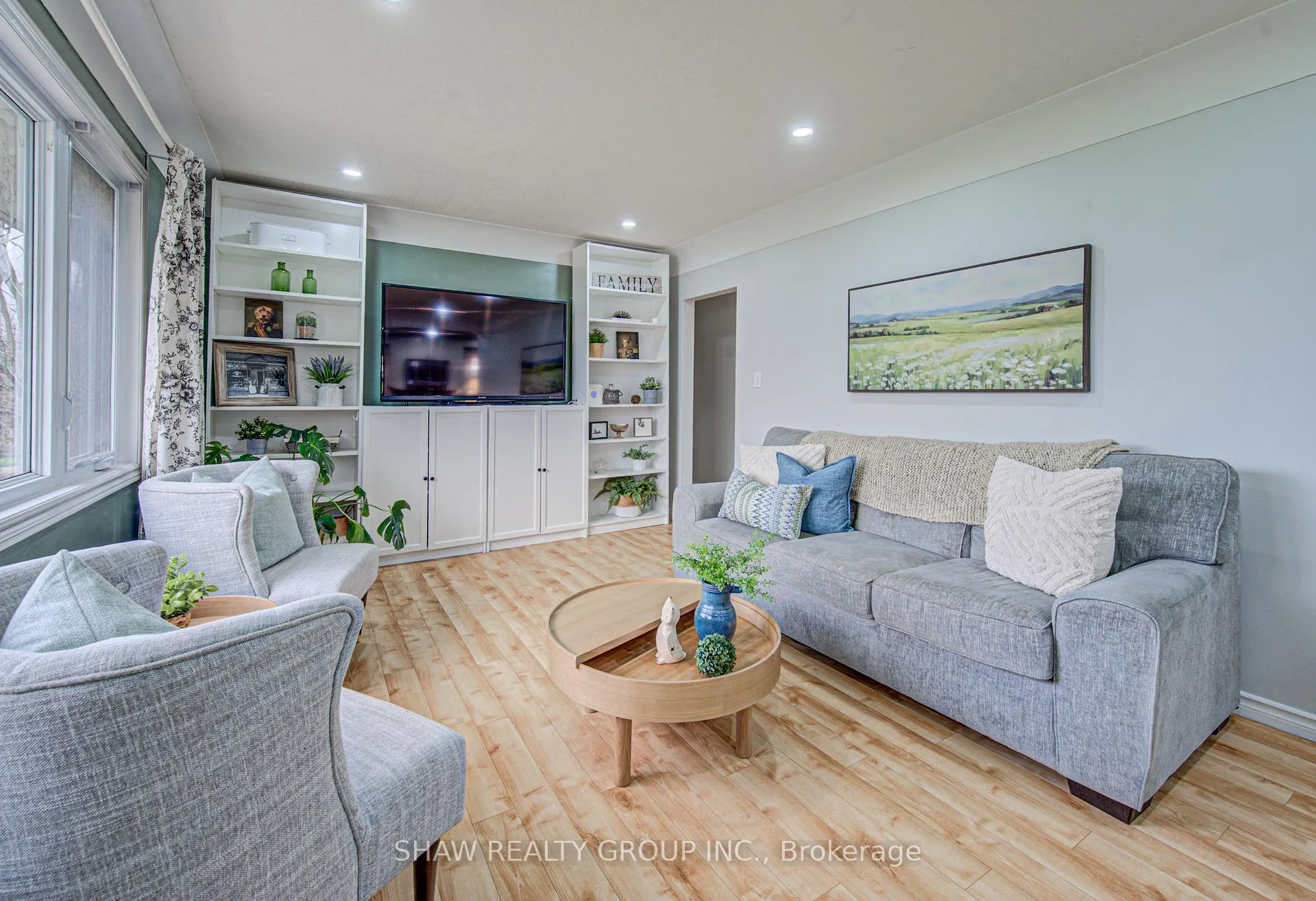 Photo 18 of 32 Ravine Drive, Cambridge — HOMEH