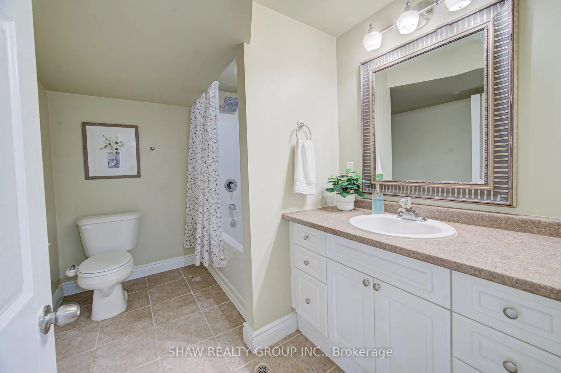 Photo 29 of 32 Ravine Drive, Cambridge — HOMEH