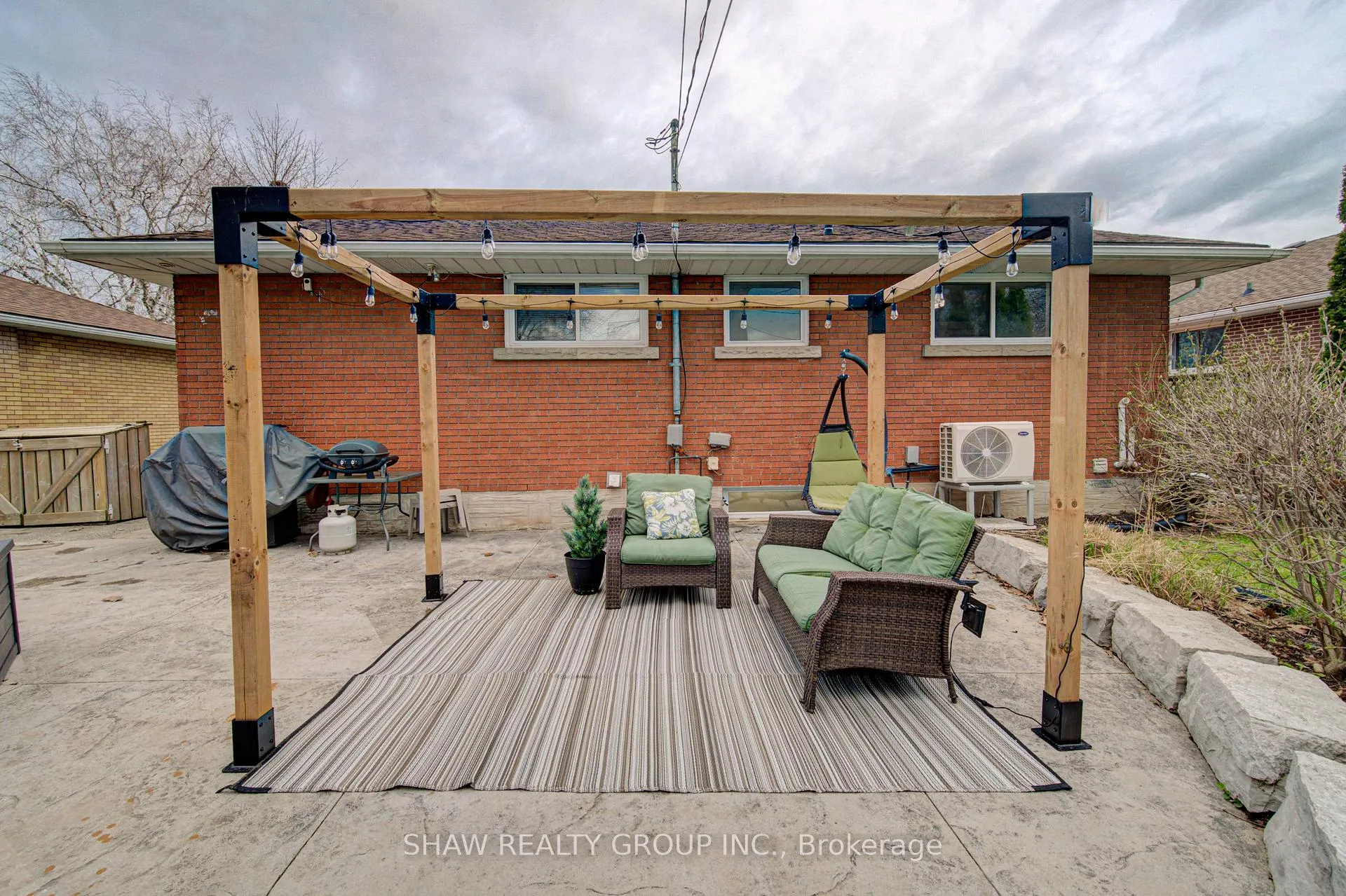 Photo 48 of 32 Ravine Drive, Cambridge — HOMEH