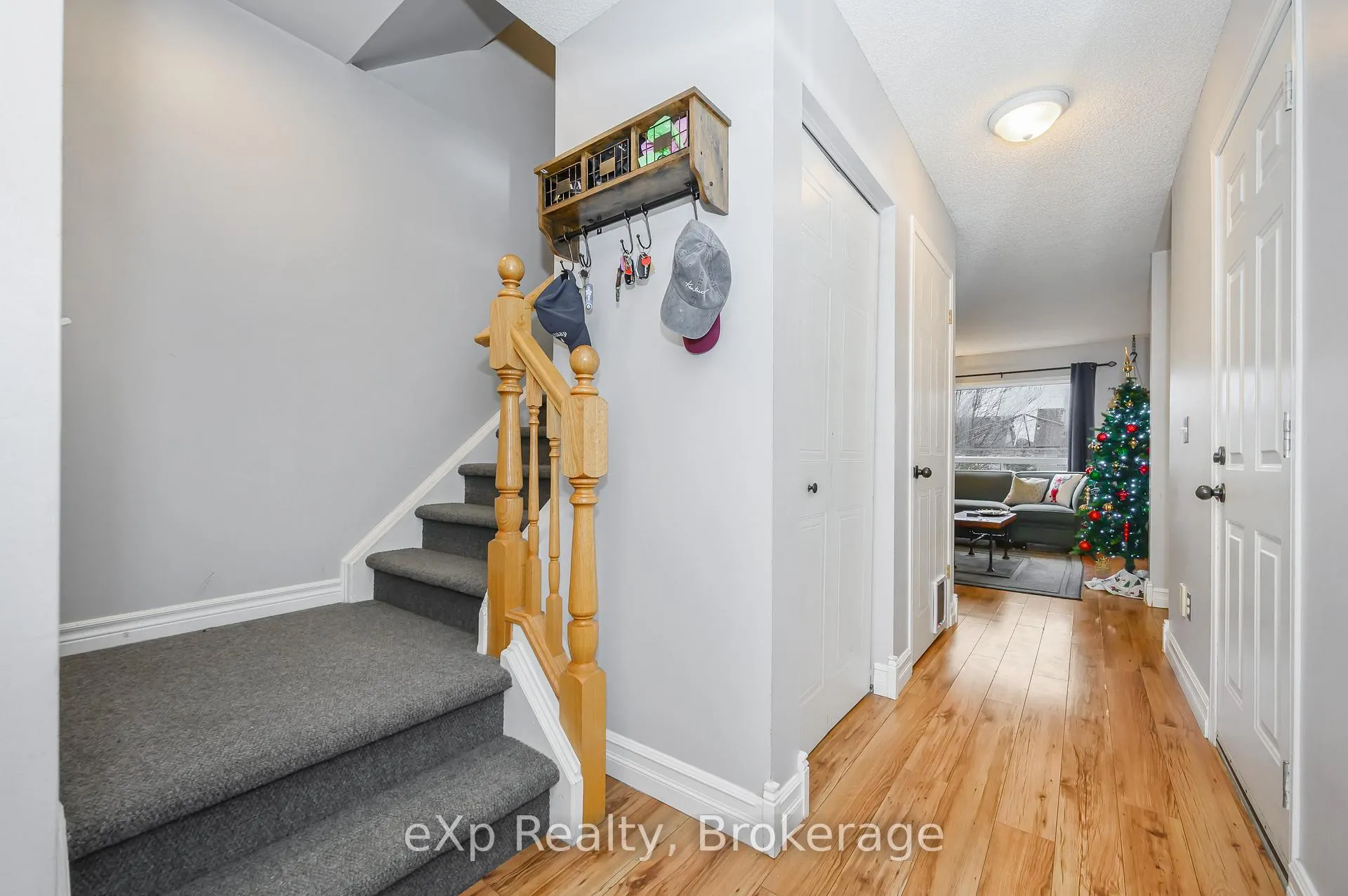 Photo 3 of 51 Mccurdy Road, Guelph, Kortright West — HOMEH