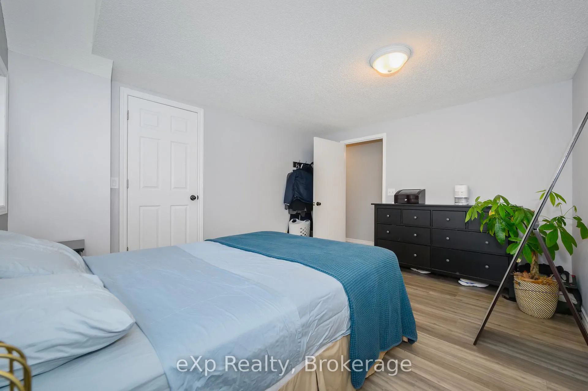 Photo 13 of 51 Mccurdy Road, Guelph, Kortright West — HOMEH