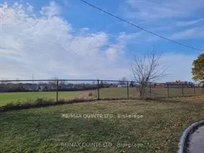 Photo 5 of 27 King George Square, Belleville, Belleville Ward — HOMEH