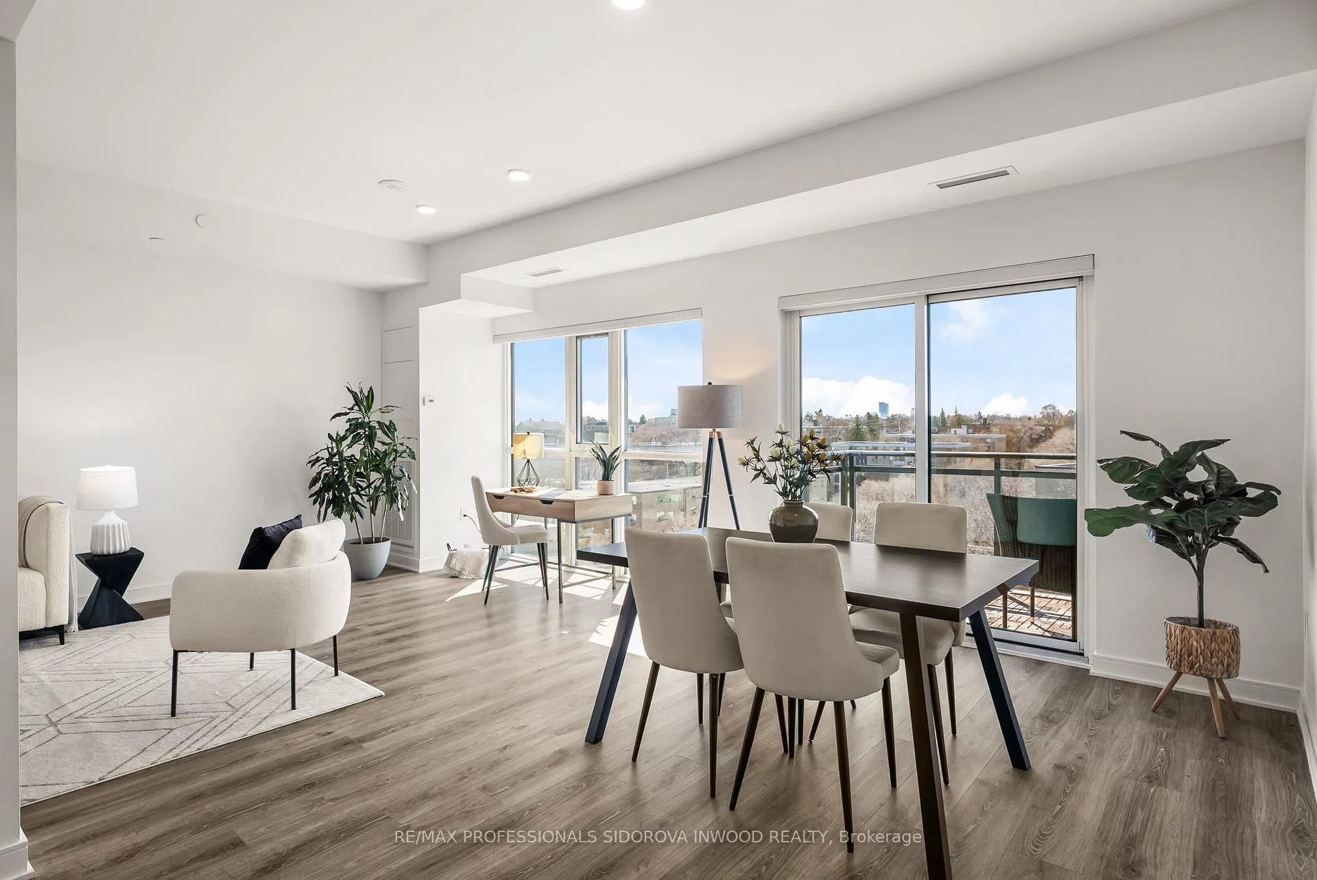 Front of Unit 905, 25 Neighbourhood Lane