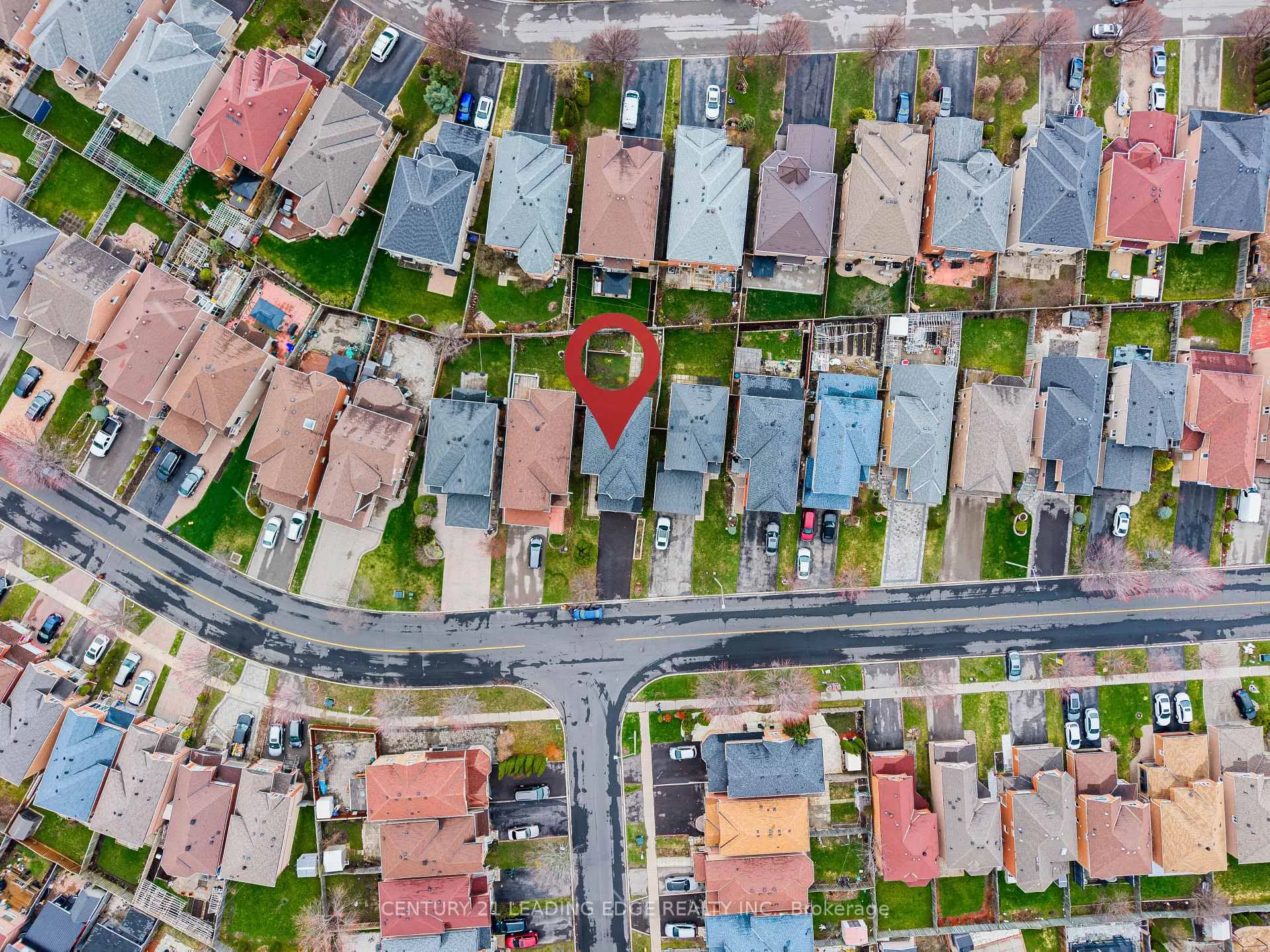 Photo 5 of 146 Roxbury Street, Markham, Rouge River Estates — HOMEH