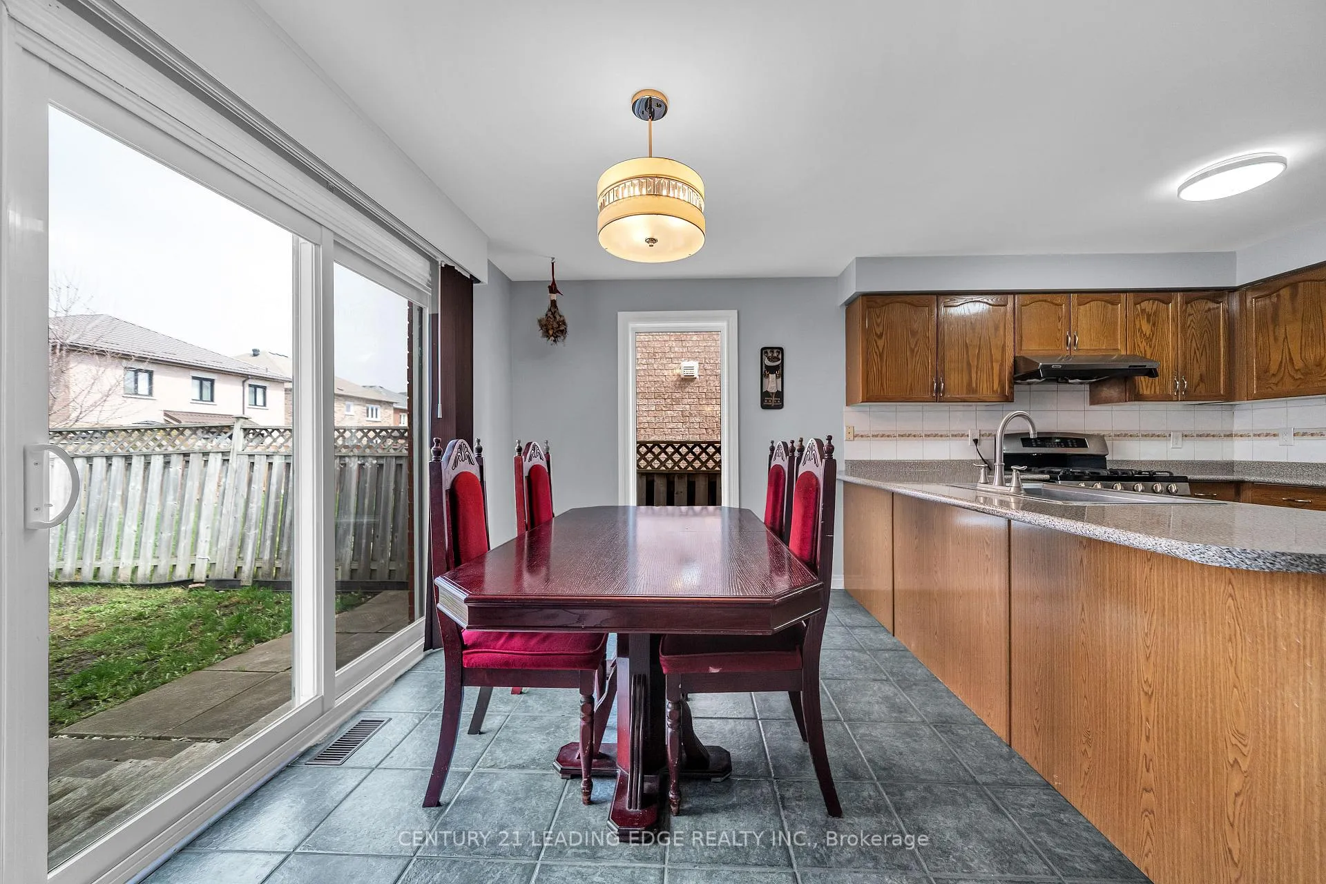 Photo 13 of 146 Roxbury Street, Markham, Rouge River Estates — HOMEH