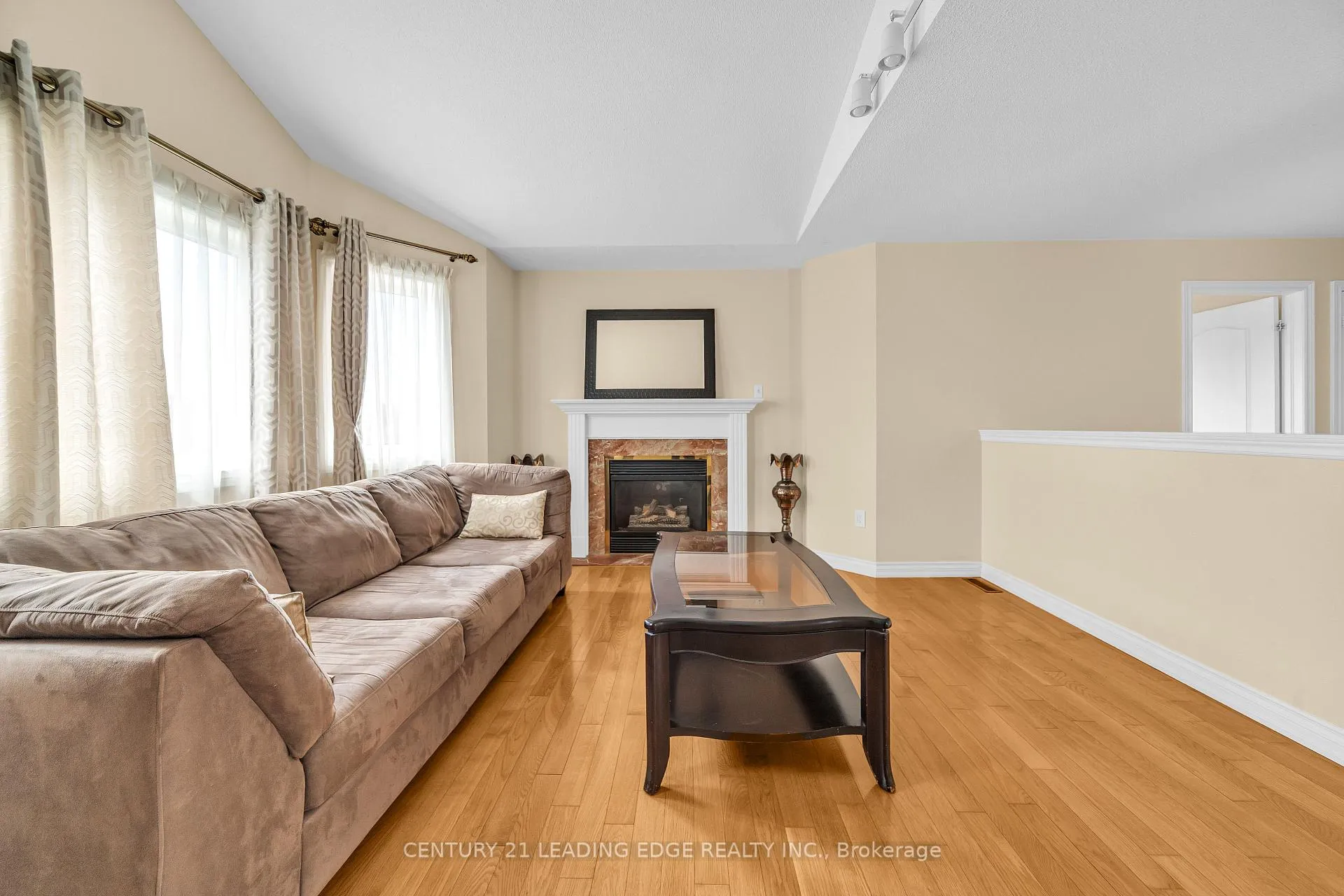 Photo 18 of 146 Roxbury Street, Markham, Rouge River Estates — HOMEH