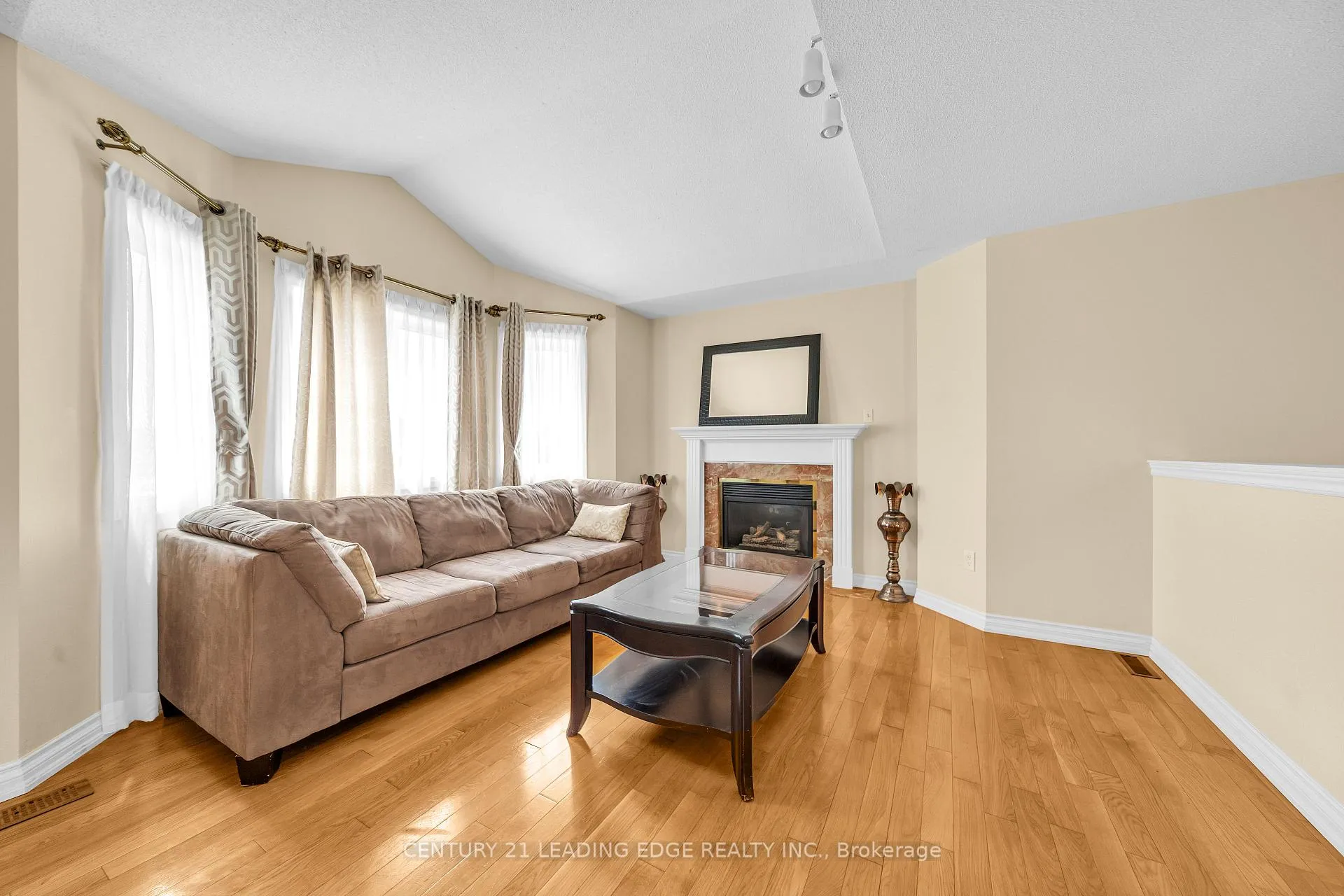 Photo 19 of 146 Roxbury Street, Markham, Rouge River Estates — HOMEH