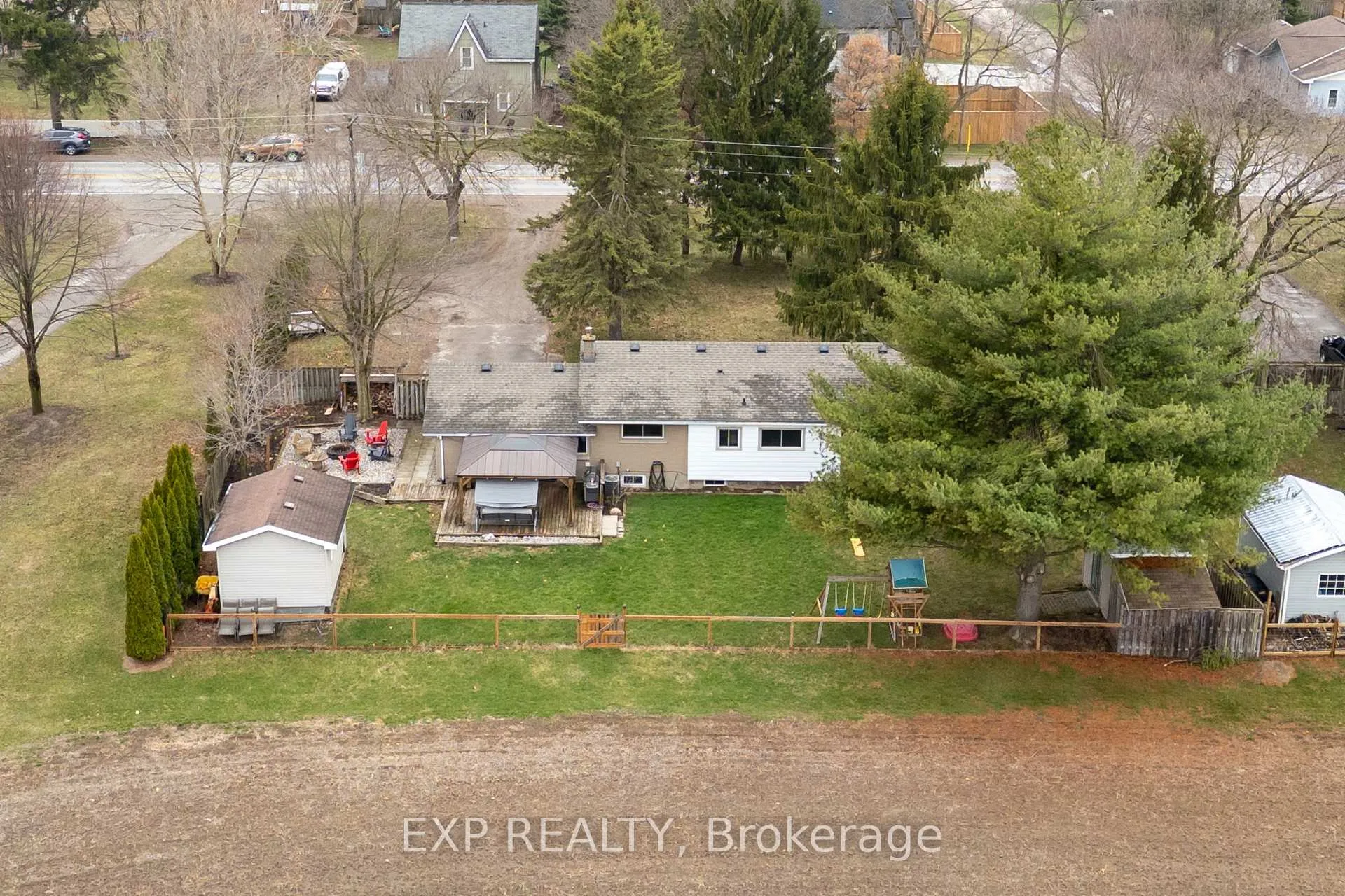 Photo 3 of 9347 Longwoods Road, Middlesex Centre, Delaware Town — HOMEH