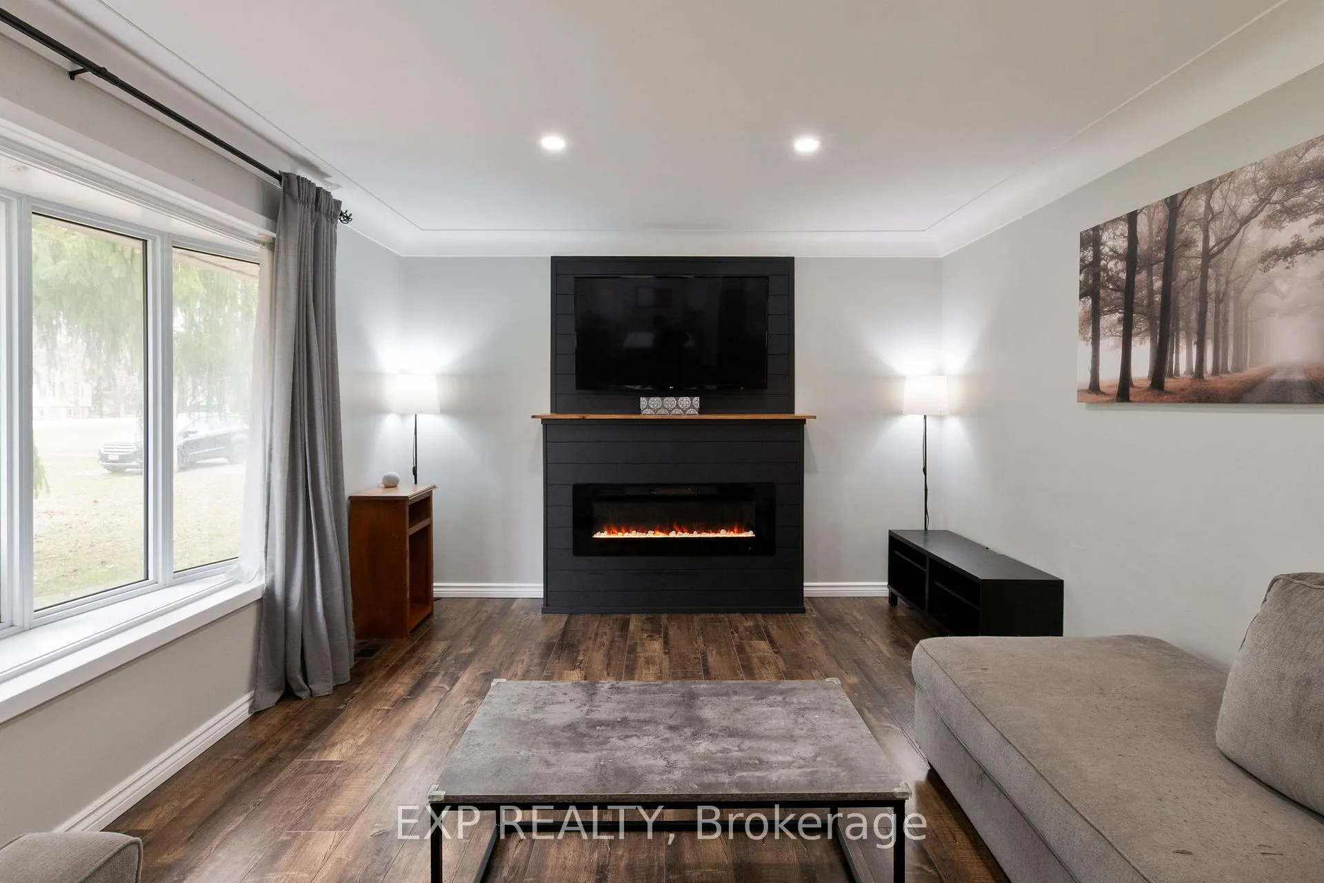 Photo 14 of 9347 Longwoods Road, Middlesex Centre, Delaware Town — HOMEH