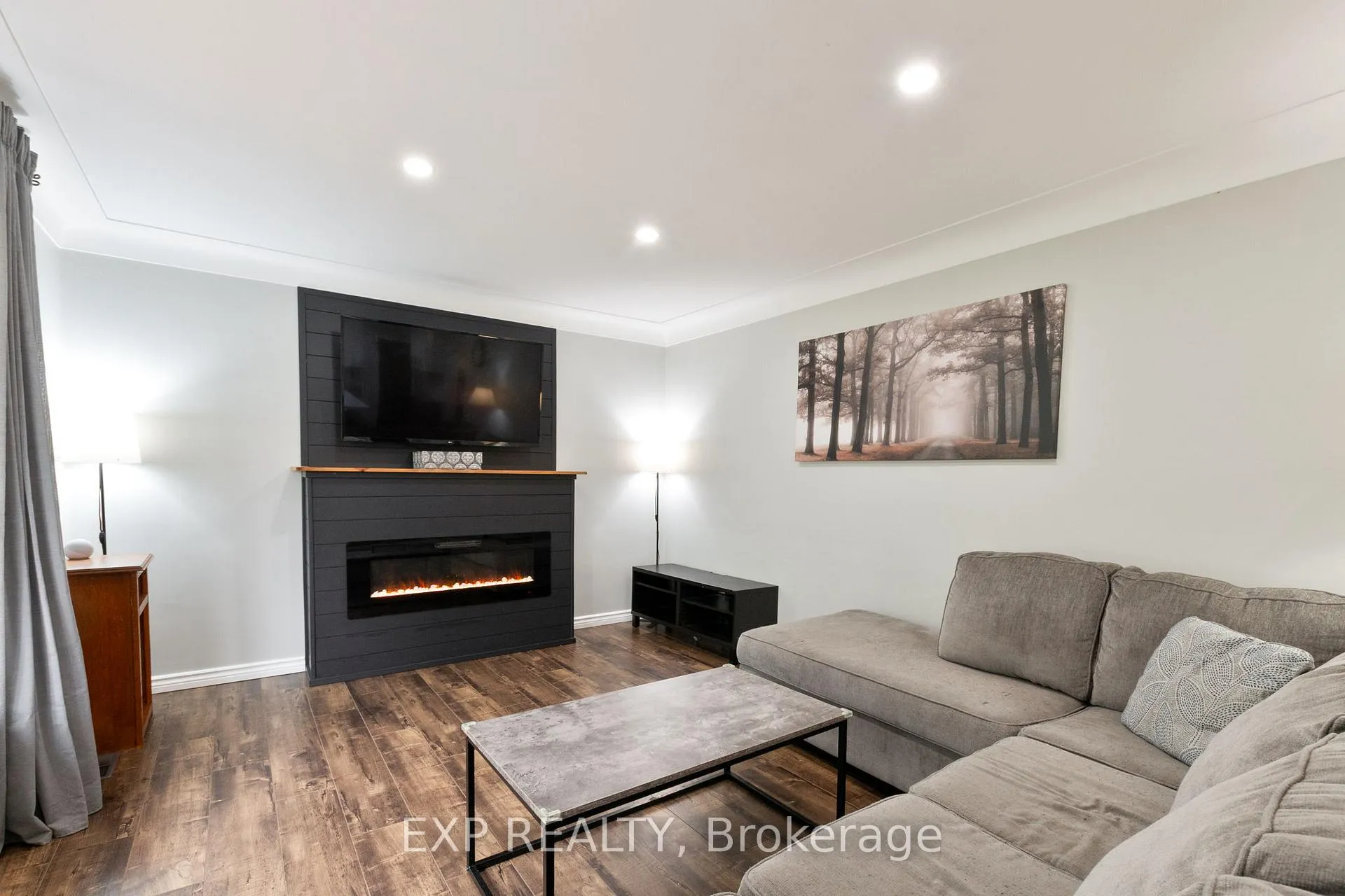 Photo 15 of 9347 Longwoods Road, Middlesex Centre, Delaware Town — HOMEH
