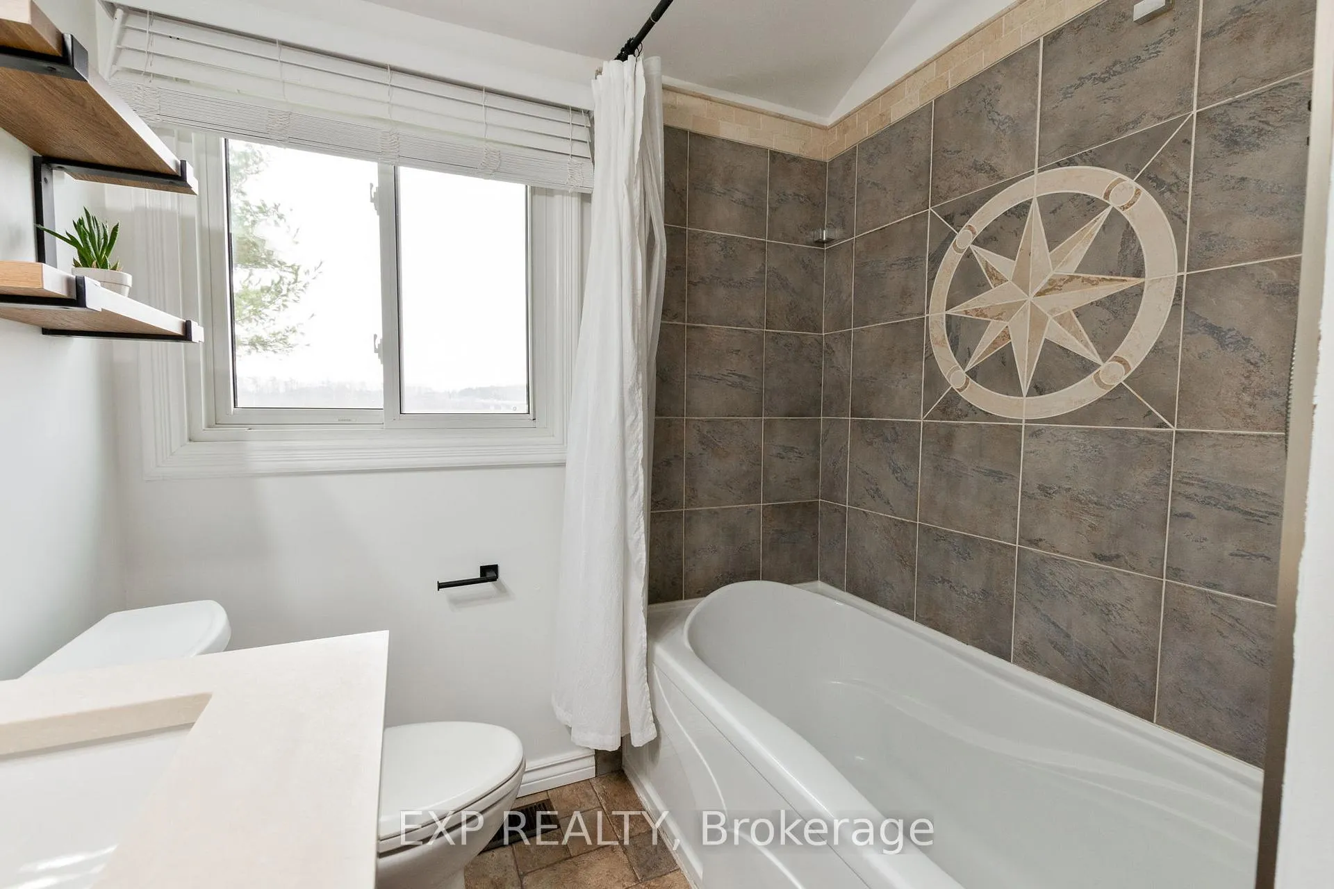 Photo 20 of 9347 Longwoods Road, Middlesex Centre, Delaware Town — HOMEH