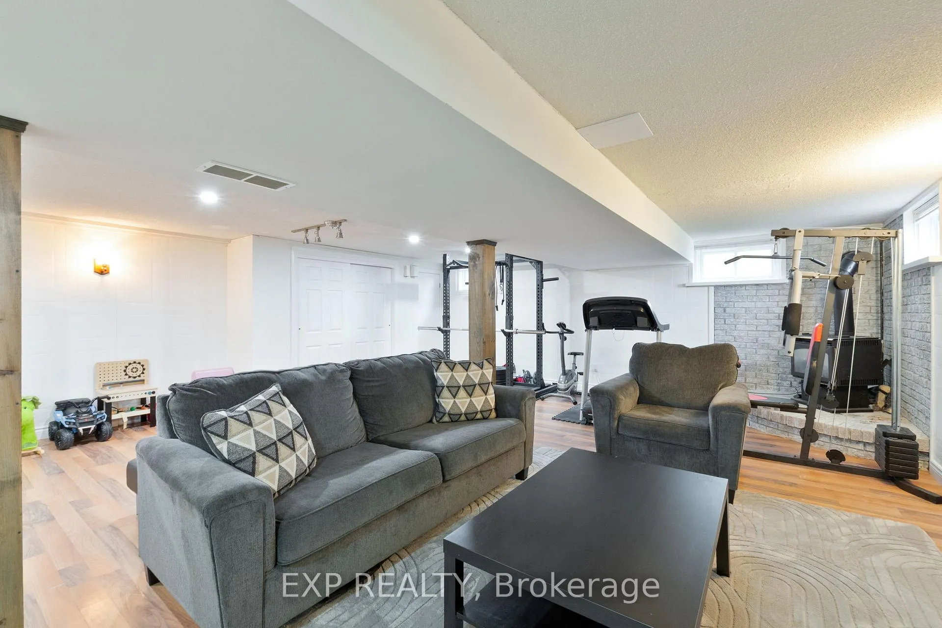 Photo 30 of 9347 Longwoods Road, Middlesex Centre, Delaware Town — HOMEH