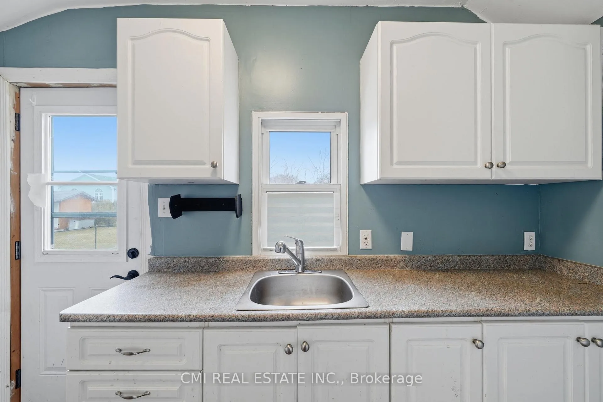 Photo 21 of 795 Third Avenue, Georgina, Historic Lakeshore Communities — HOMEH