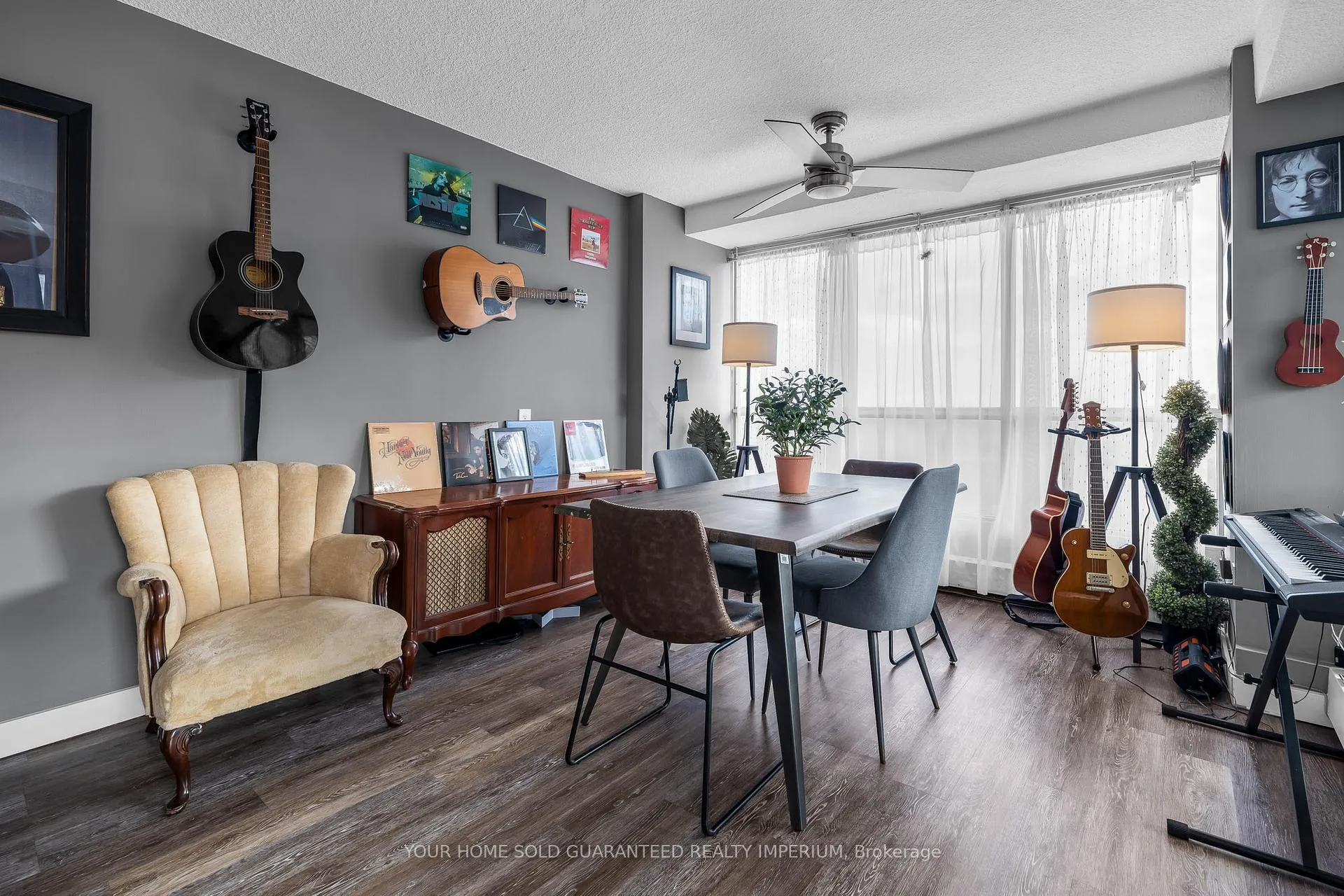 Photo 2 of Unit 1406, 150 Charlton Avenue E, Hamilton, Corktown — HOMEH