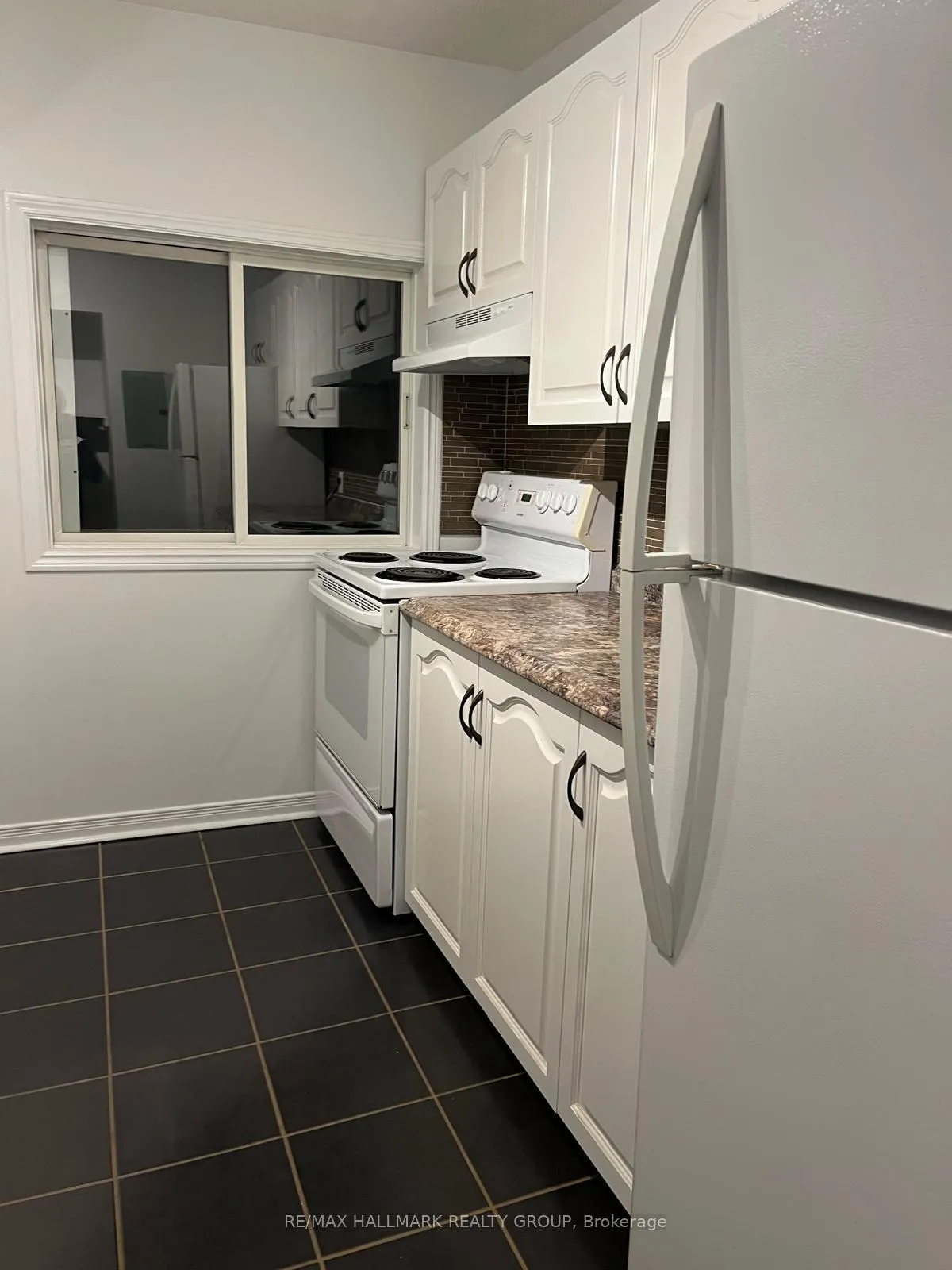 Photo 5 of Unit 2, 133 Spadina Avenue, Ottawa, Hintonburg — HOMEH