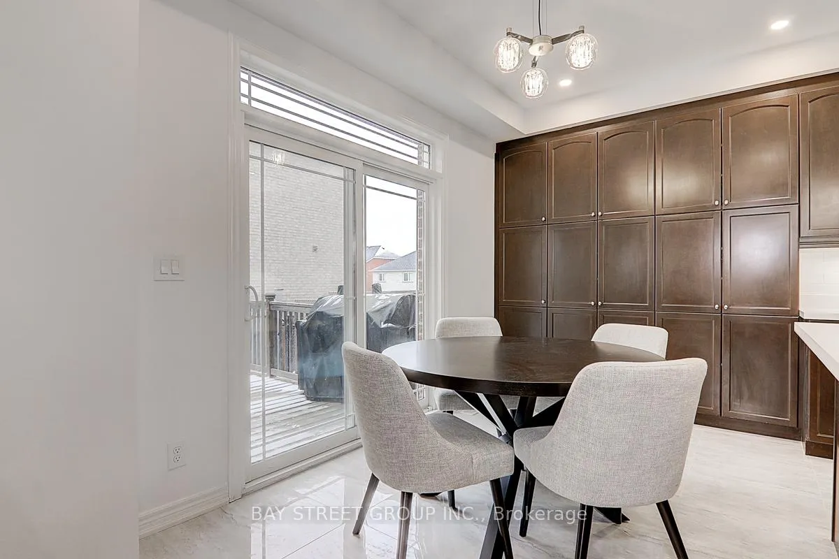Photo 11 of 201 Bilbrough Street, Aurora, Bayview Northeast — HOMEH
