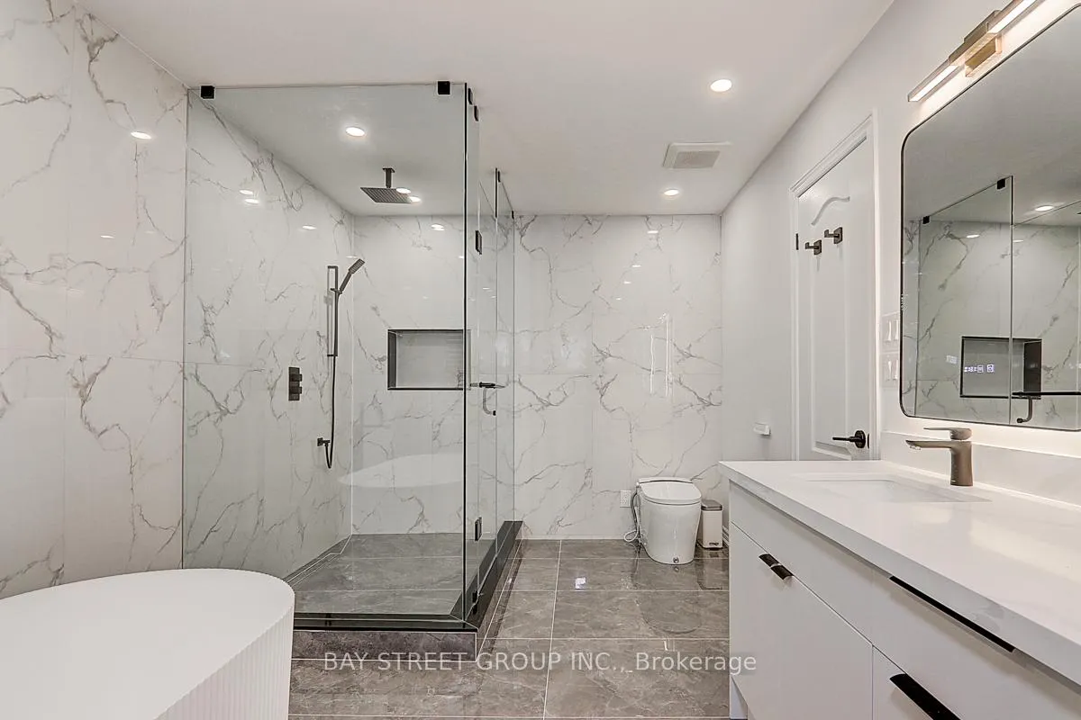 Photo 18 of 201 Bilbrough Street, Aurora, Bayview Northeast — HOMEH