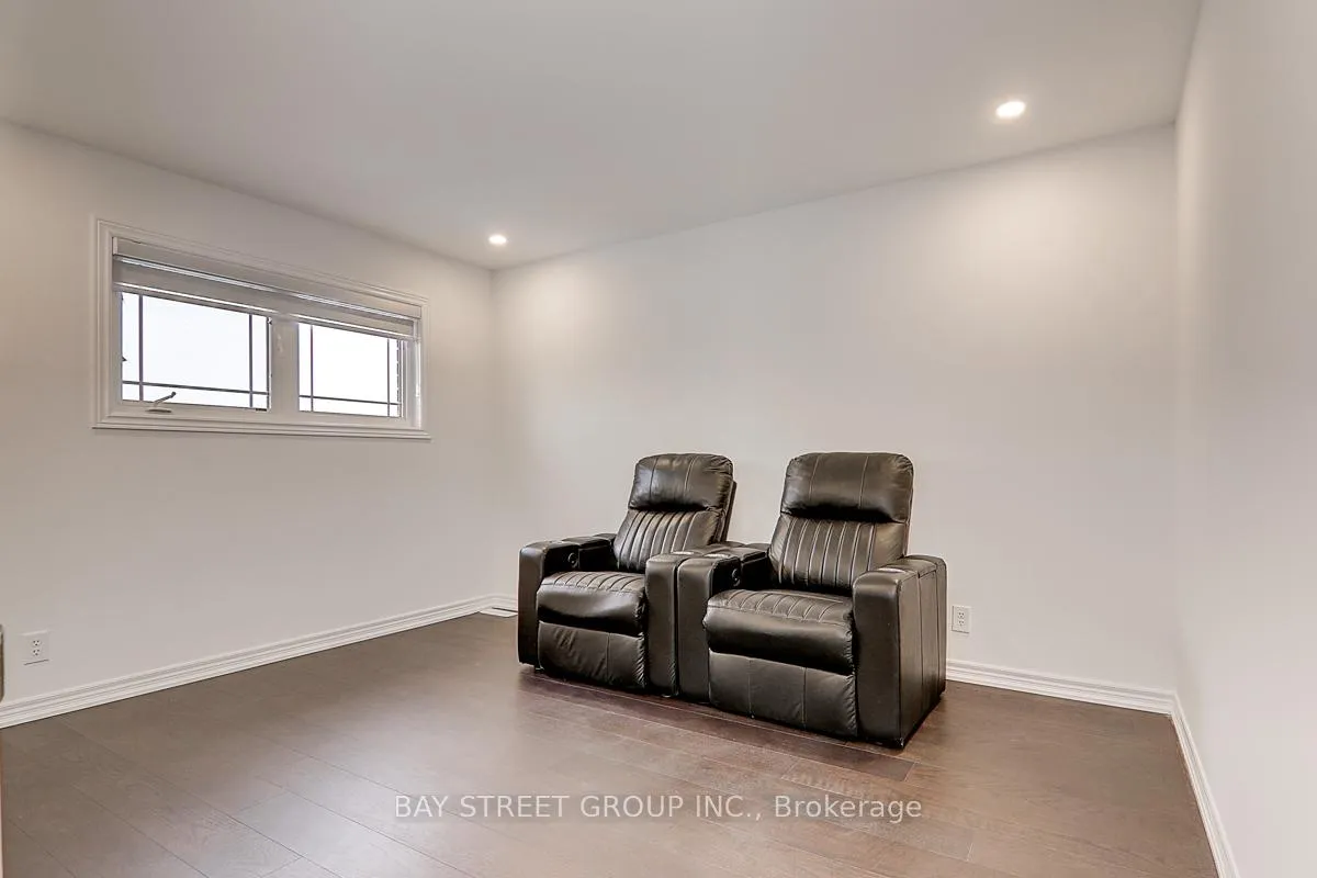 Photo 22 of 201 Bilbrough Street, Aurora, Bayview Northeast — HOMEH
