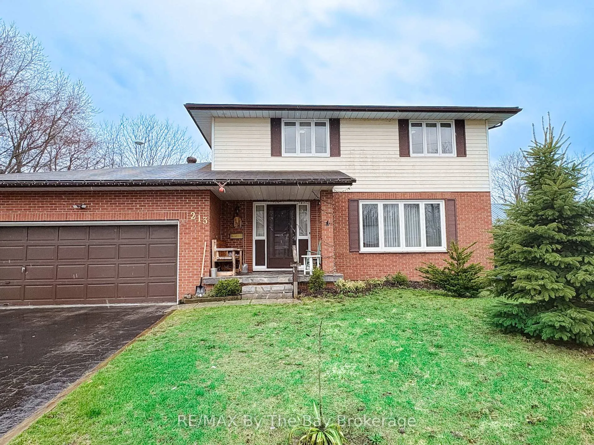 Photo 1 of 213 Sunnidale Street, Clearview, Stayner — HOMEH